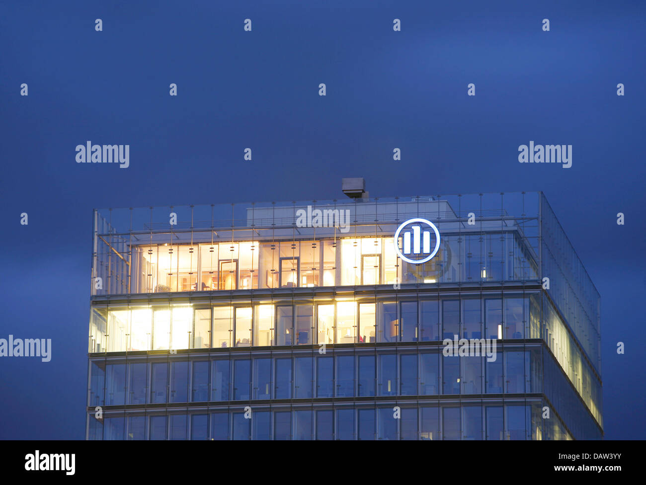 La foto mostra la costruzione della 'Allianz AG' presso il fiume principale di Francoforte sul Meno, Germania, giovedì, 08 febbraio 2007. Foto: Wolfram Steinberg Foto Stock