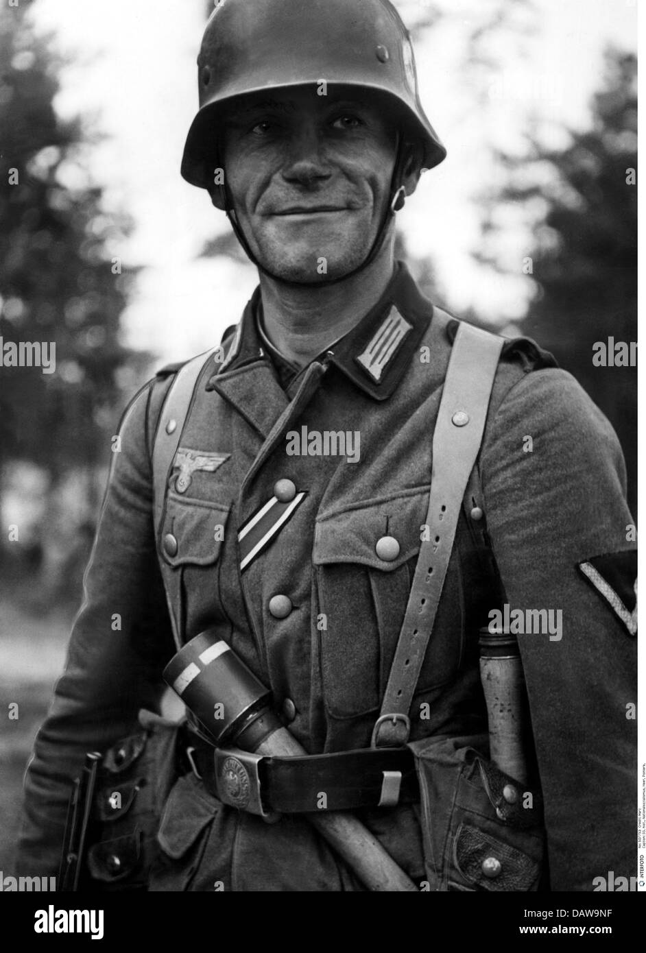Nazismo / nazionalsocialismo, militare, Wehrmacht, esercito, pioniere d'assalto tedesco, Gefreiter (privato) con uniforme di campo, 15.8.1940, diritti aggiuntivi-clearences-non disponibile Foto Stock