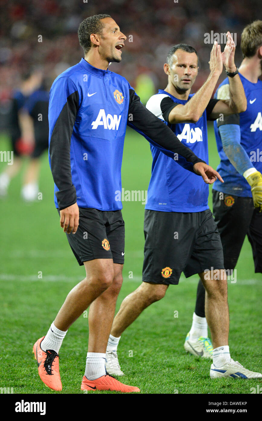 Sydney, Australia. 19 Luglio, 2013. Rio Ferdinand e Ryan vedi figg. *** Durante il Manchester United la sessione di training prima di più di 22.000 tifosi precedendo la pre stagione tour gioco contro la UN-lega tutte le stelle a Allianz Stadium di Sydney. Credito: Azione Sport Plus/Alamy Live News Foto Stock