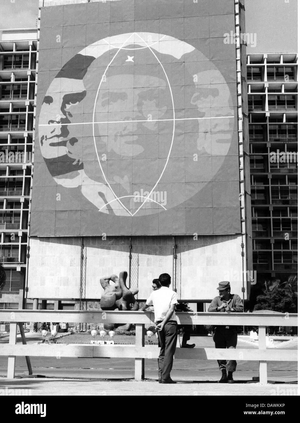 Geografia / viaggio, Cuba, l'Avana, edifici, ministero degli interni con poster di che Guevara, agosto 1971, diritti aggiuntivi-clearences-non disponibile Foto Stock
