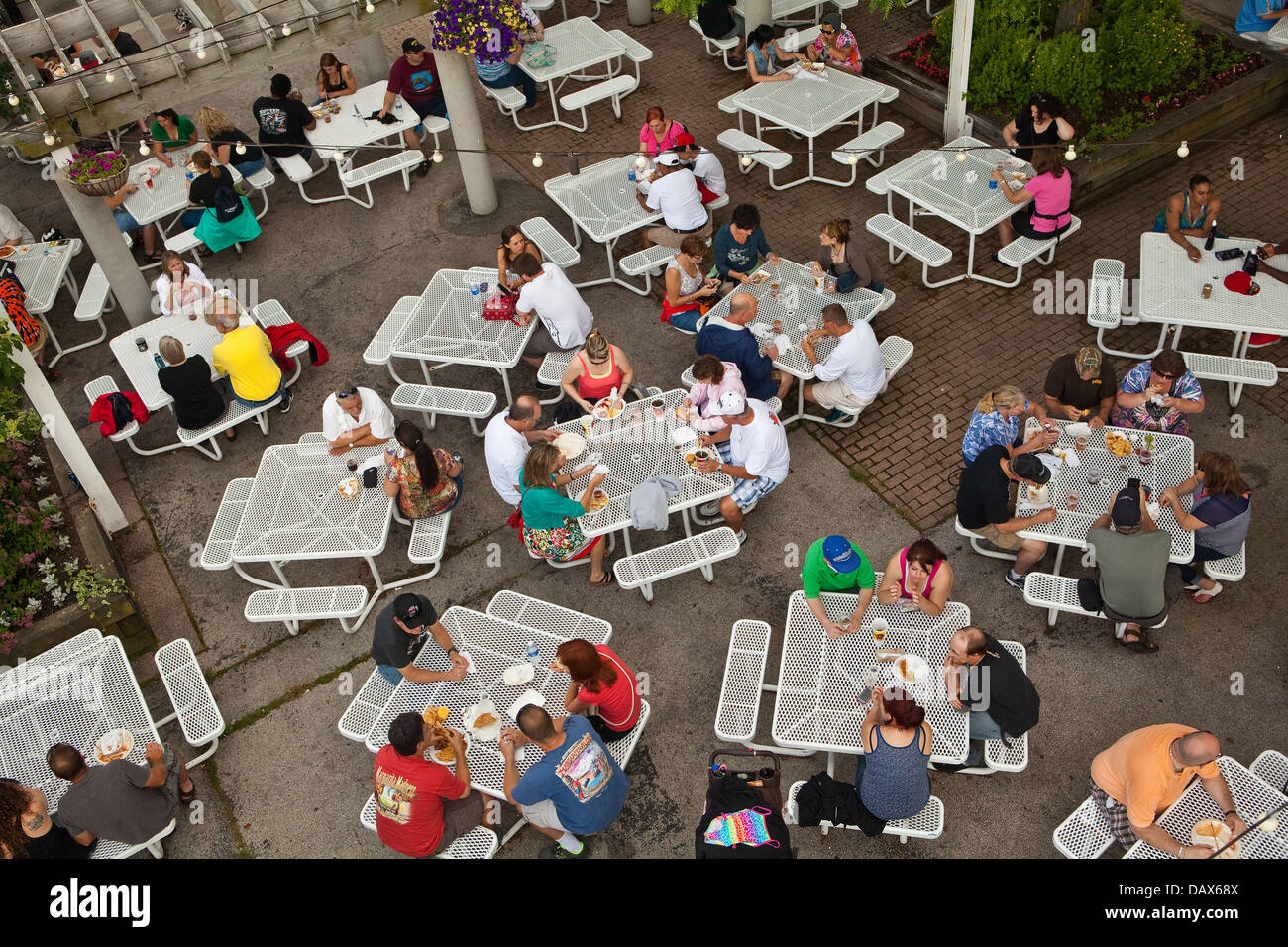 Food Court è visto sul Henry W. Maier Festival Park (Summerfest Grounds) in Milwaukee Foto Stock