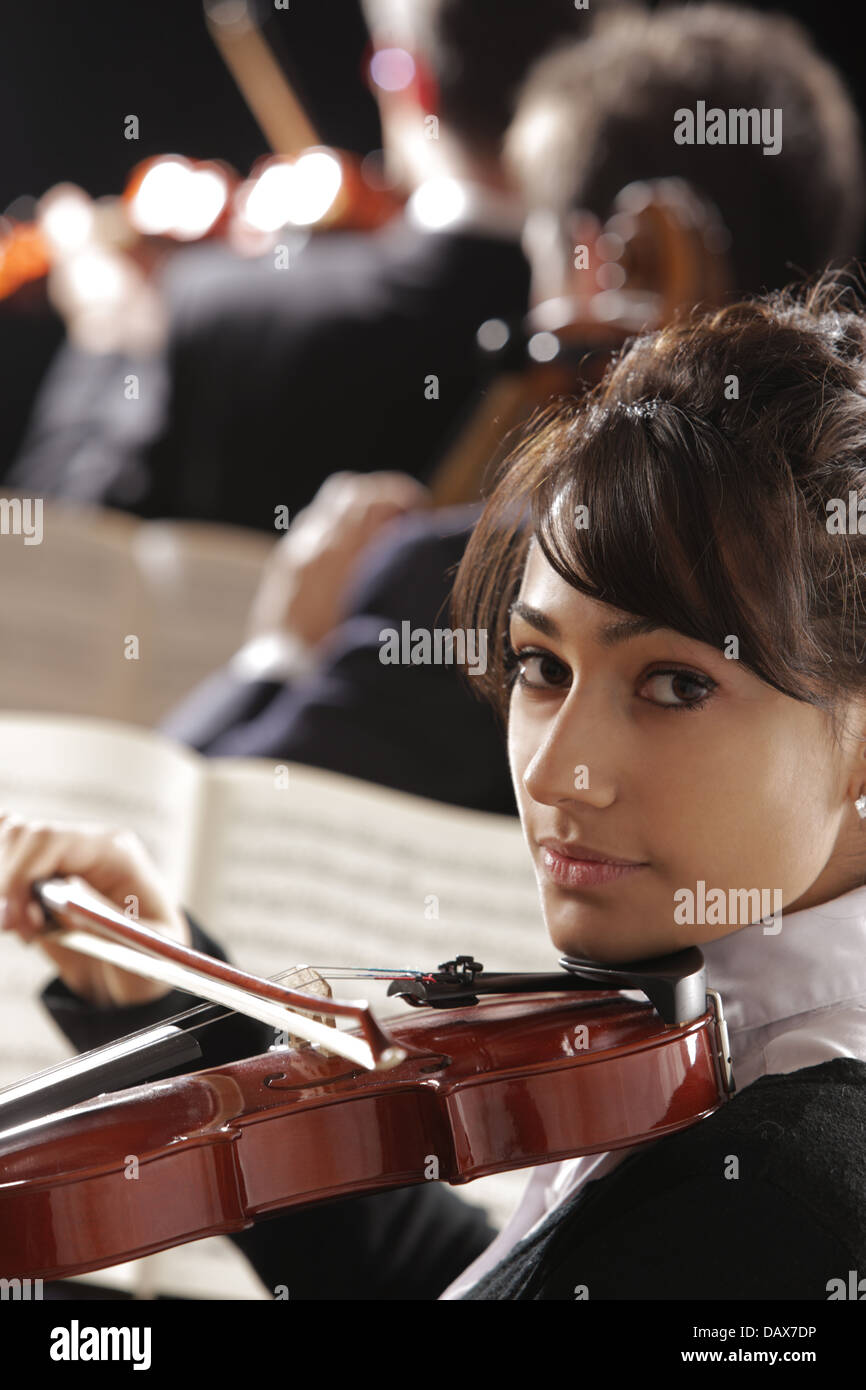Donna di violinista Foto Stock