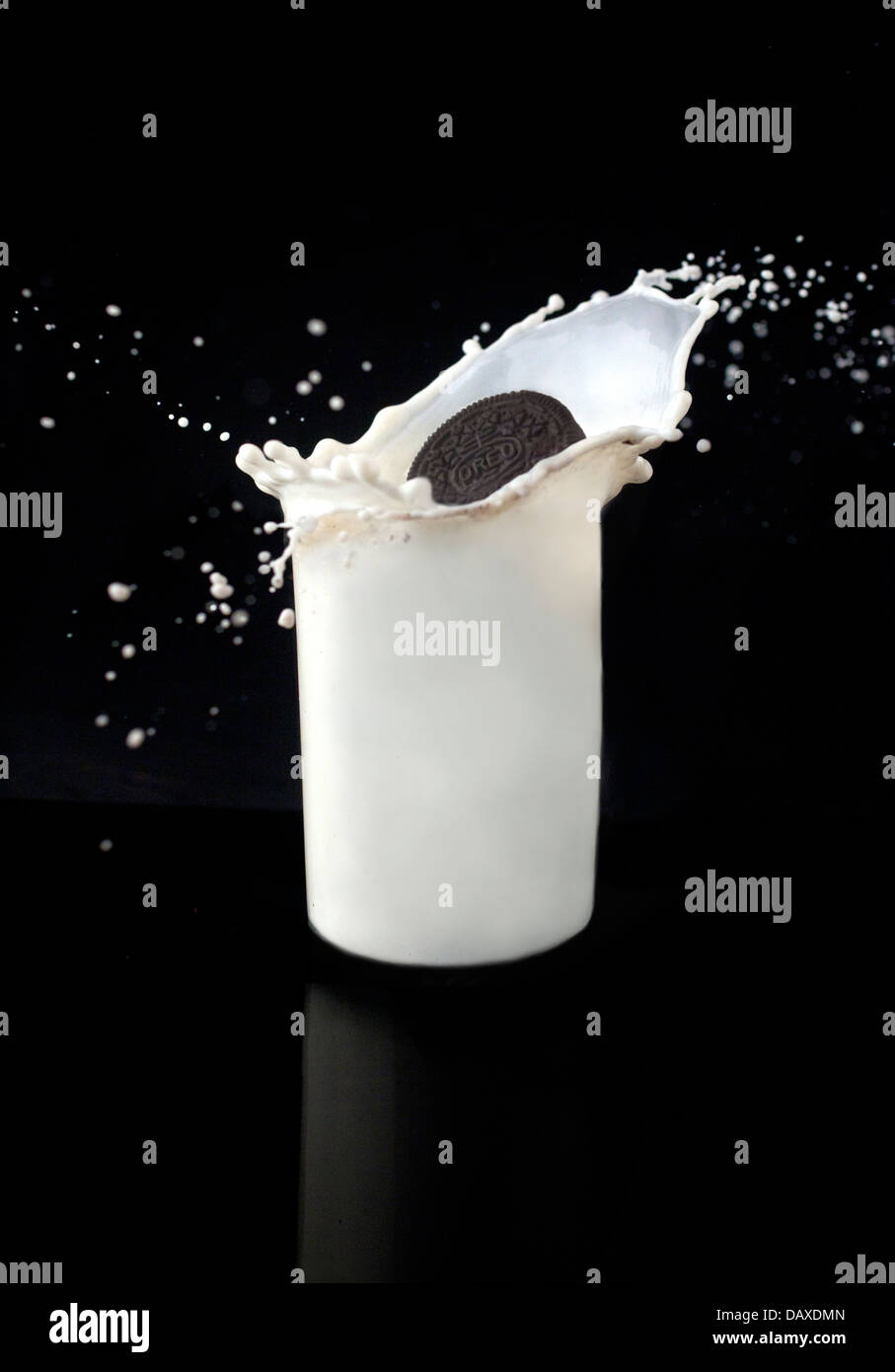 Oreo latte splash Foto Stock
