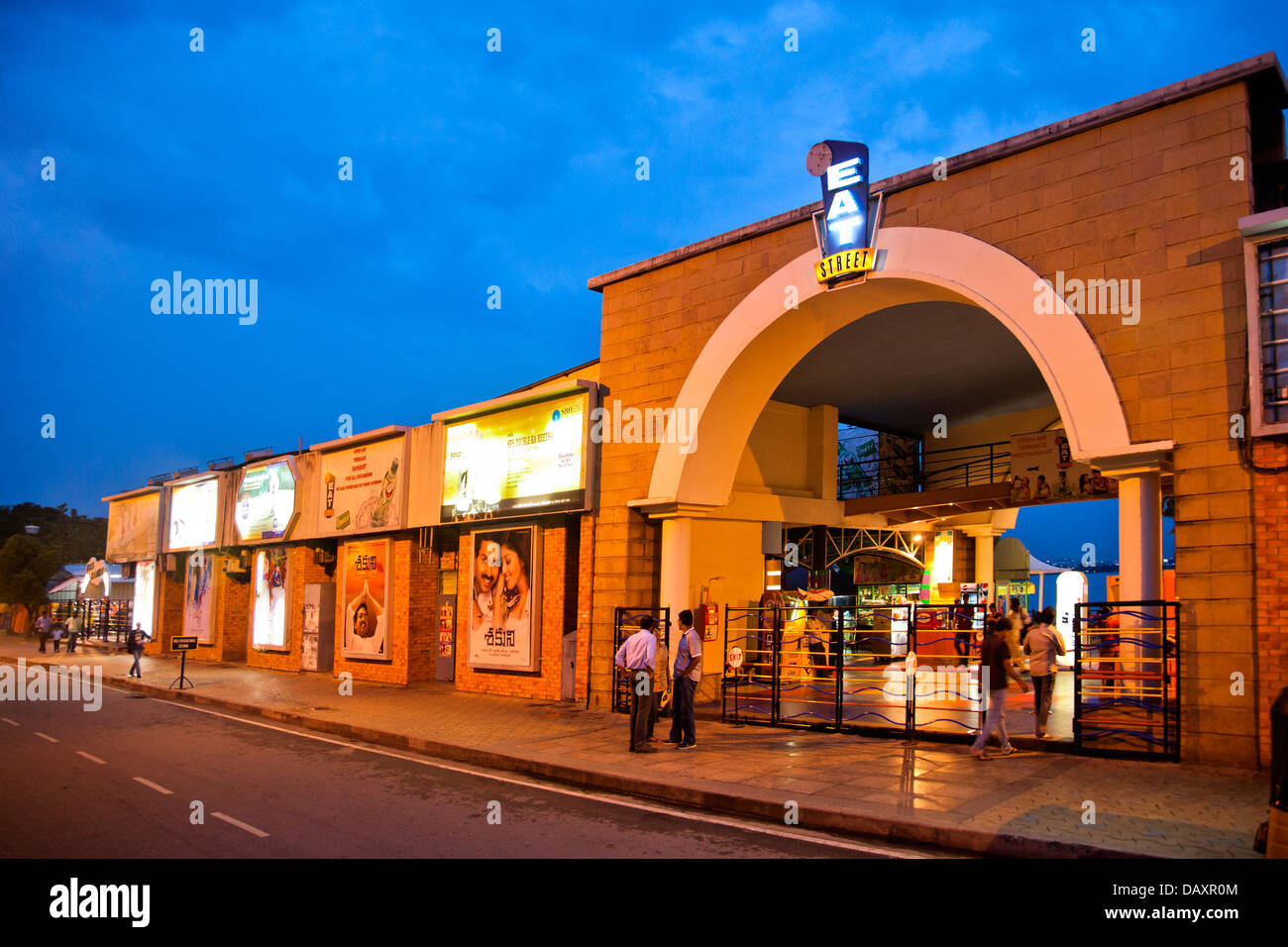 Facciata di un ristorante, Mangiare Street, Hyderabad, Andhra Pradesh, India Foto Stock