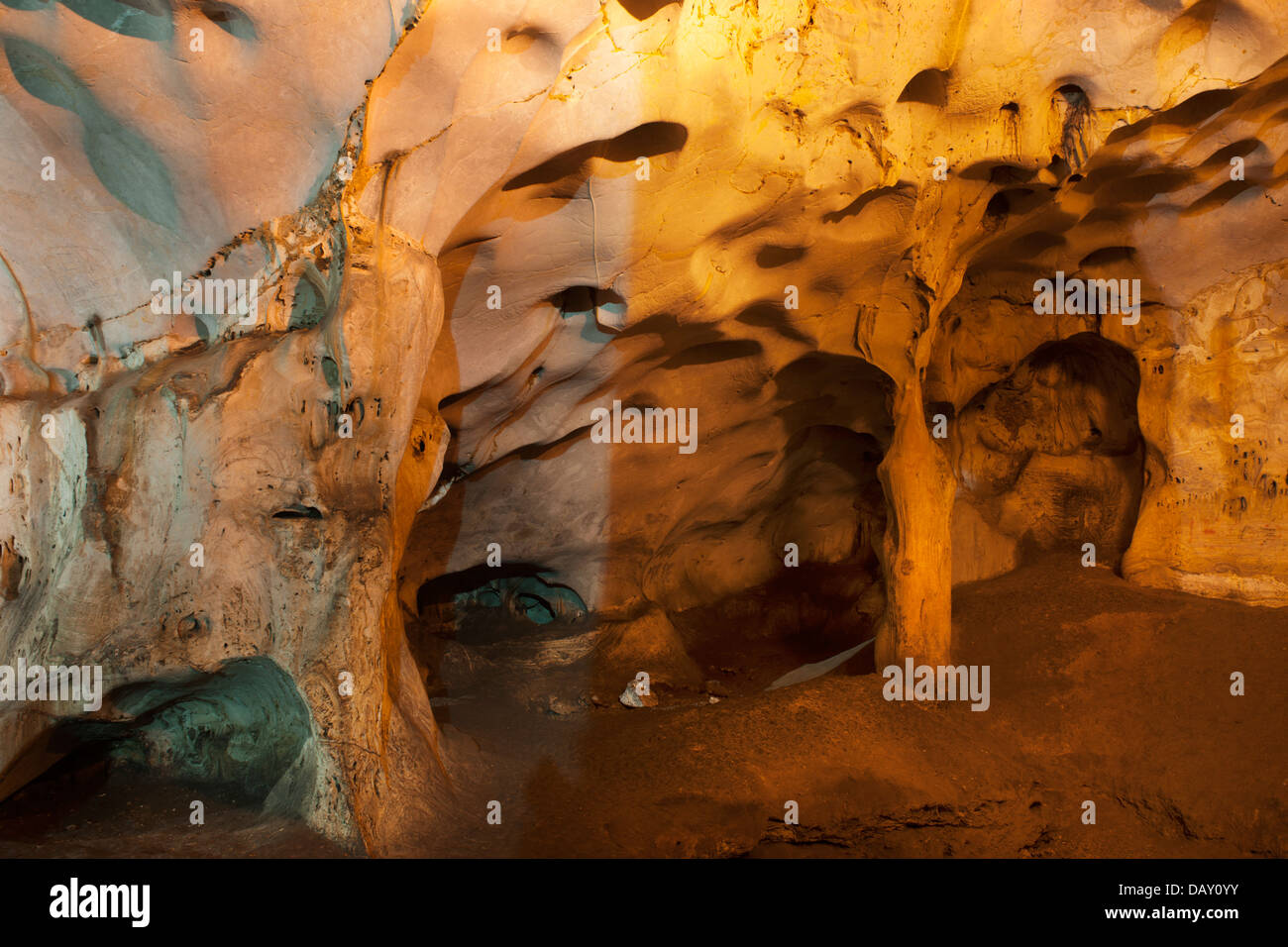 Türkei, Provinz Antalya, Dösemealti, Dorf Yagca, Karain Höhle Foto Stock