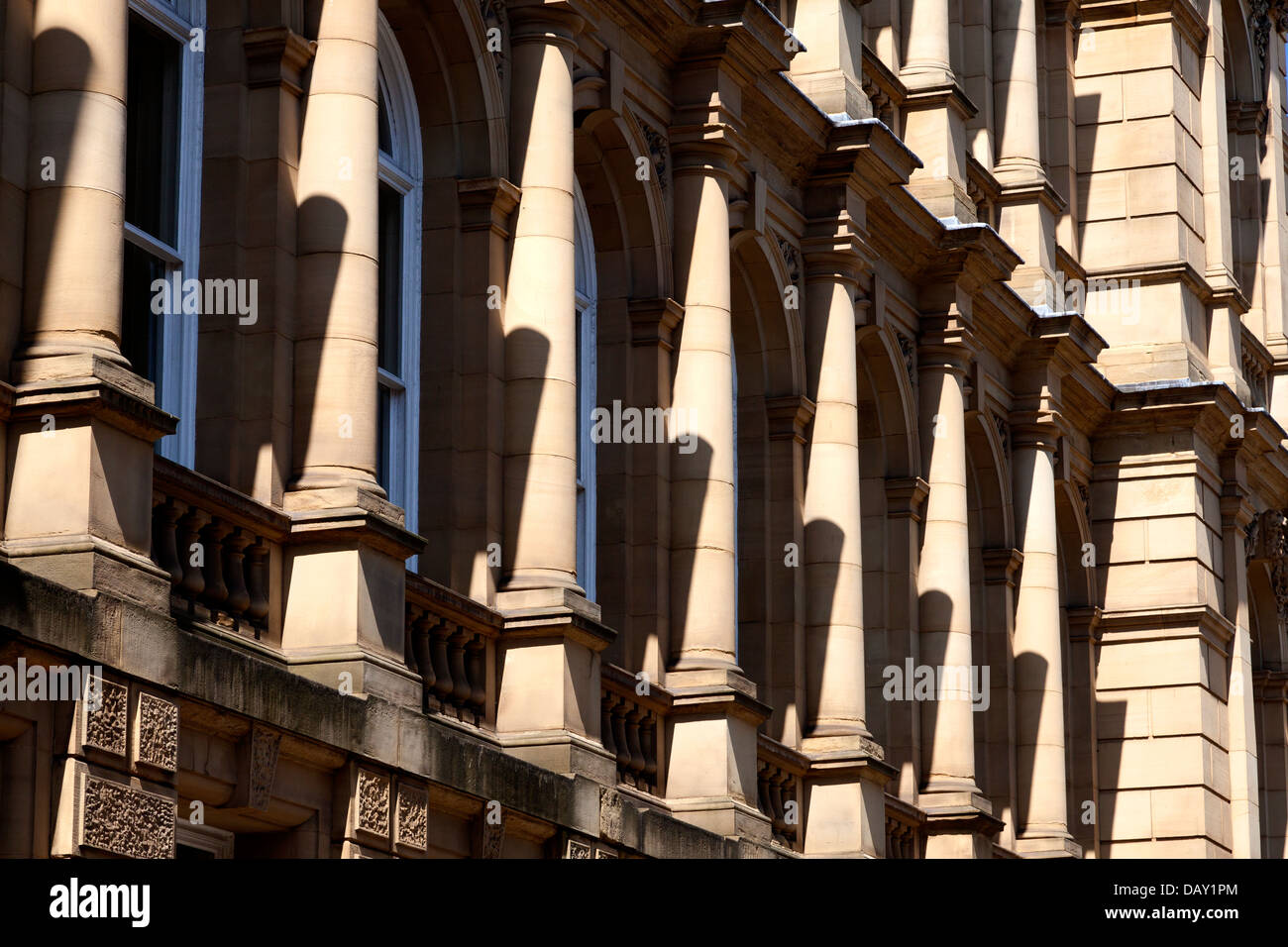 Dettaglio dal palazzo del Municipio, Halifax, West Yorkshire Foto Stock