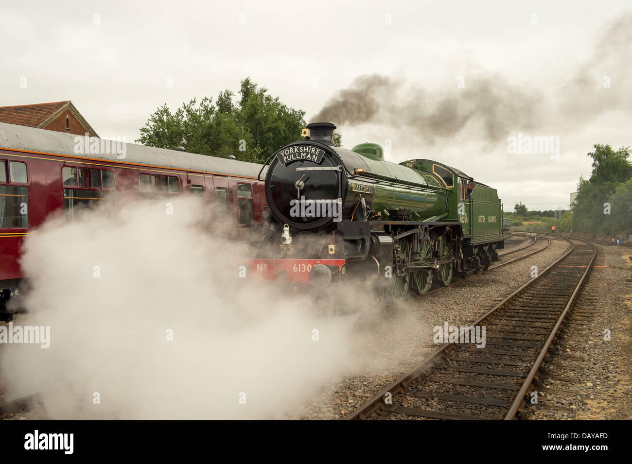 Mayflower 61306 si erge a Dereham stazione sulla metà del Norfolk ferrovia. Foto Stock