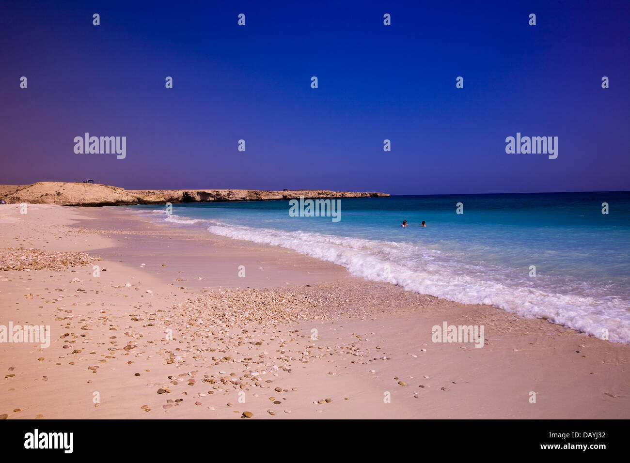 Le pinne Beach, vicino al villaggio di Tiwi, Oman. Foto Stock