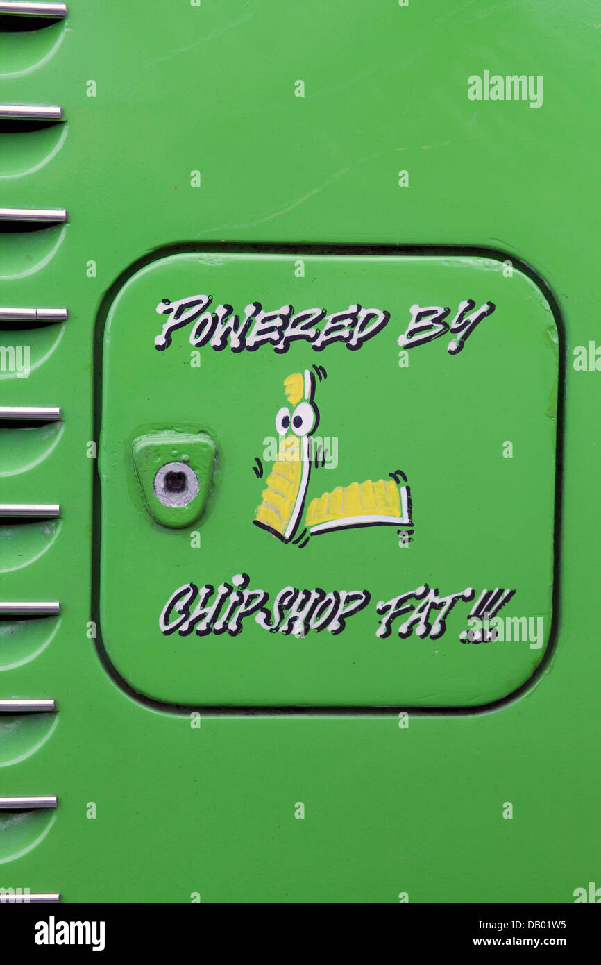 Tappo benzina coperchio su una VW camper van con le parole Powered by chip fat Foto Stock
