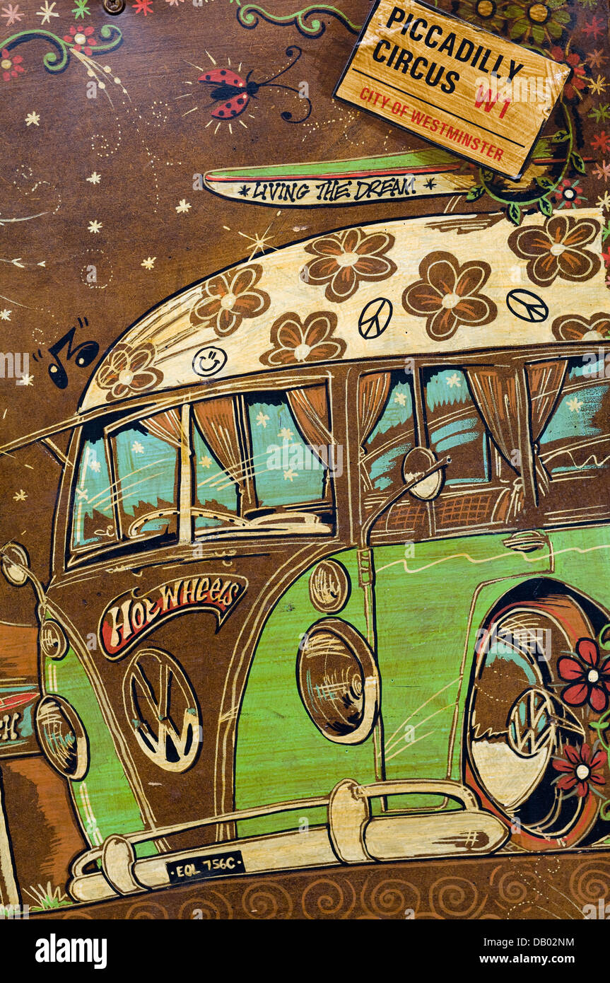 Decorate in una Volkswagen camper van/Bus Hippy Van Foto Stock