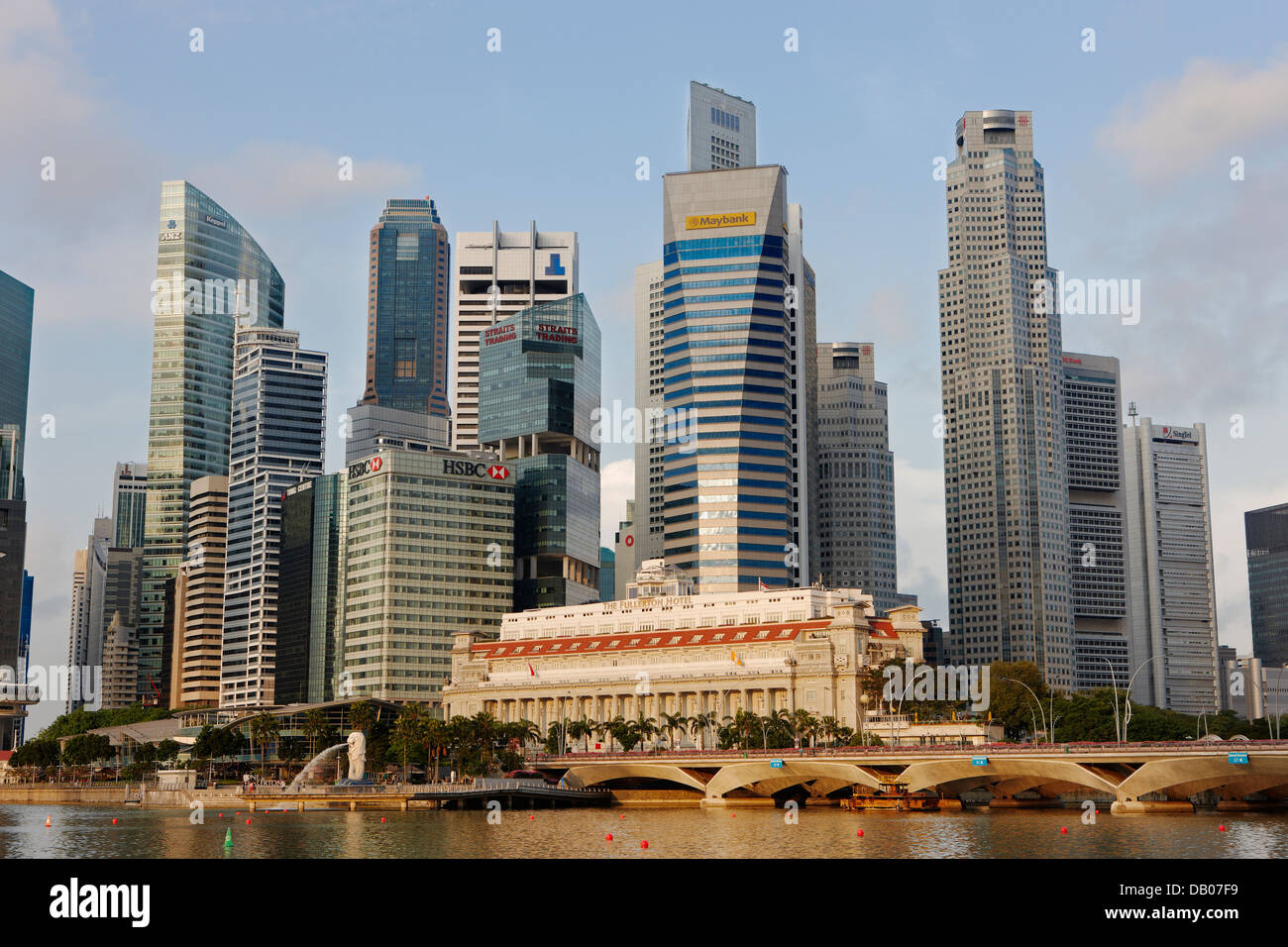 Grattacieli del quartiere centrale degli affari di Singapore. Foto Stock