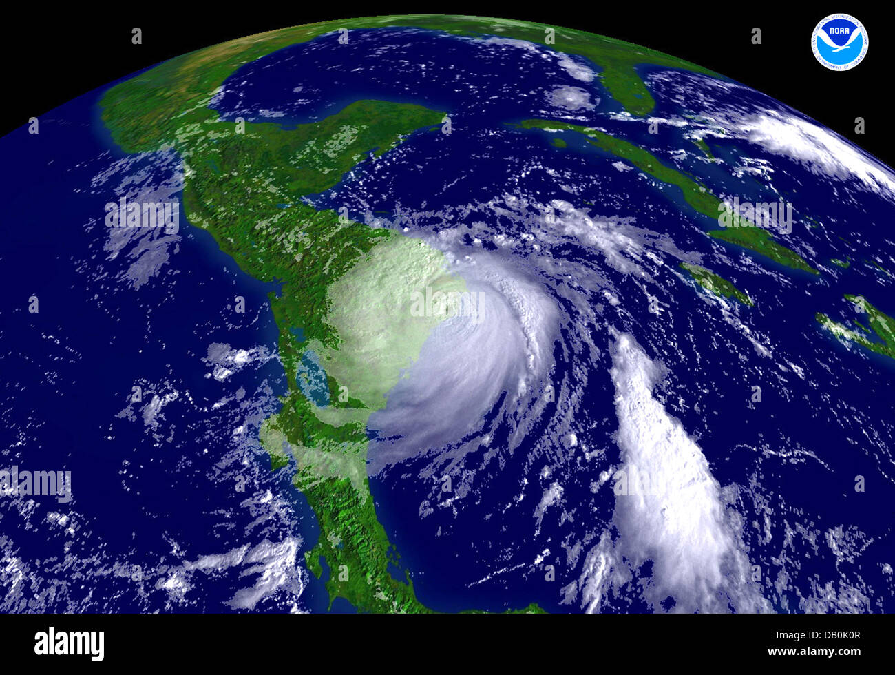 Il documento foto satellitare del NOAA (National Oceanic and Atmospheric Administration) in Miami, Stati Uniti, mostra la categoria cinque uragano "Felix" colpendo il Nicaragua il 04 settembre 2007. L'uragano indebolirà come si muove la navigazione secondo il Miami National Hurricane Center. Foto: NOAA Foto Stock