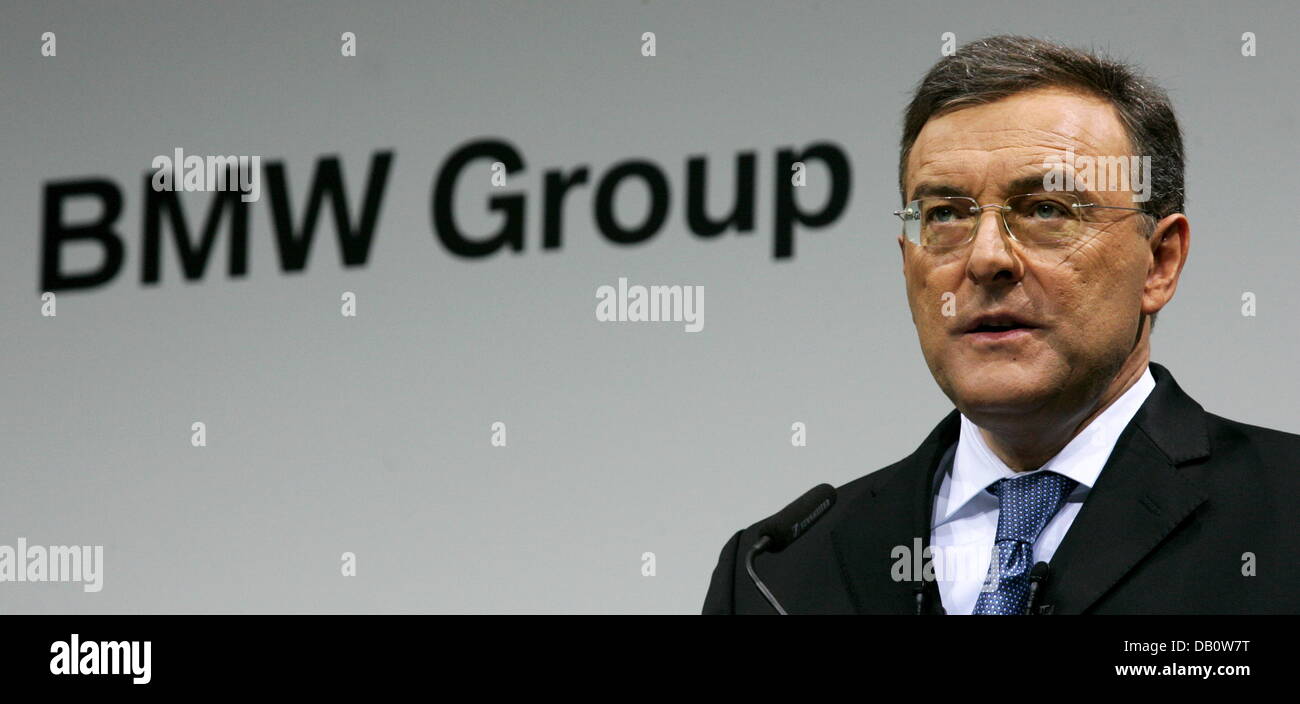 BMW-CEO Norbert Reithofer presenta la nuova strategia aziendale presso la sede di Monaco di Baviera, Germania, il 27 settembre 2007. Il costruttore intende aumentare la propria redditività dopo un continuo margine di profitto declino subito negli ultimi anni. BMX bersagli ad un pre-imposta margine operativo di otto a dieci per cento fino al 2012. Le vendite sono destinate ad aumentare notevolmente nel corso di due Foto Stock
