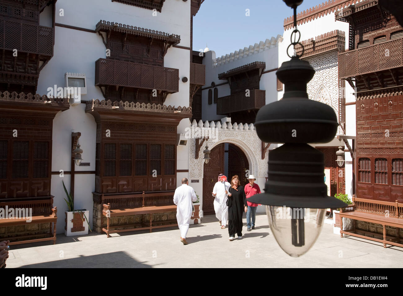 Cortile interno del Al-Tayibat città museo internazionale per la civiltà, Jeddah, Arabia Saudita Foto Stock