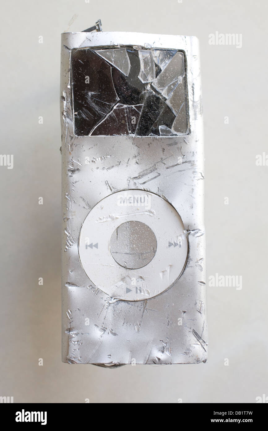 Fracassato e rotture di iPod nano lettore MP3 Foto Stock