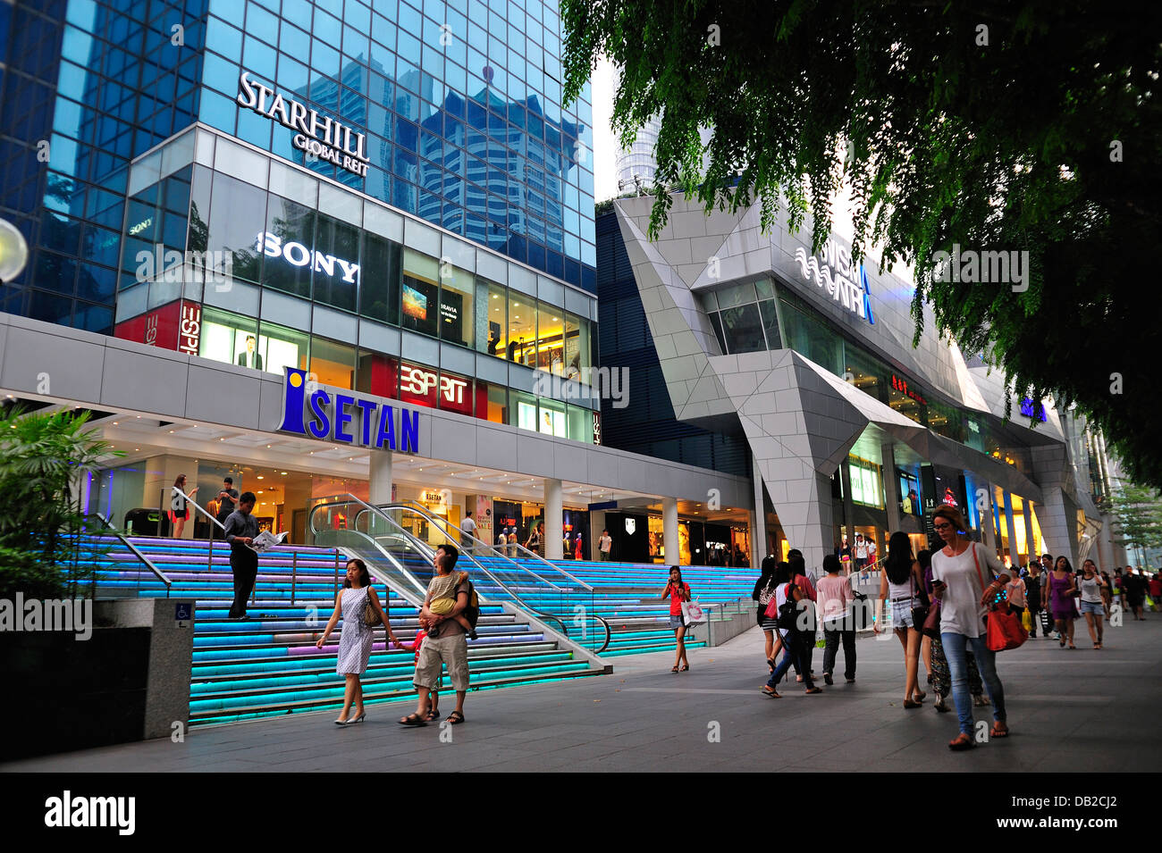 Gli amanti dello shopping di Orchard Road di Singapore. Foto Stock