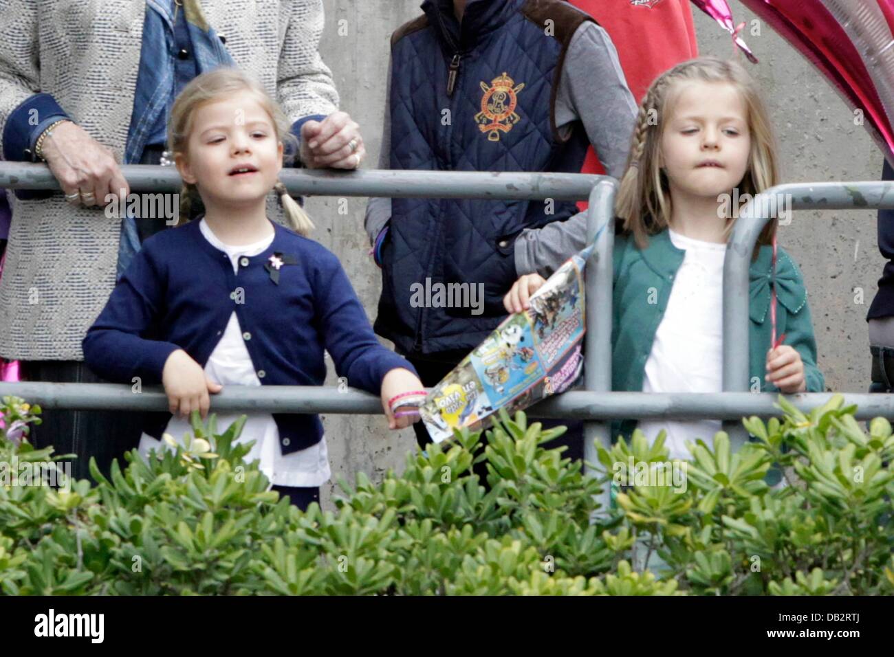 La principessa Leonor e Principessa Sofia visitare lo zoo di Madrid, Spagna - 02.04.11 disponibile solo per la pubblicazione negli Stati Uniti. Non Foto Stock