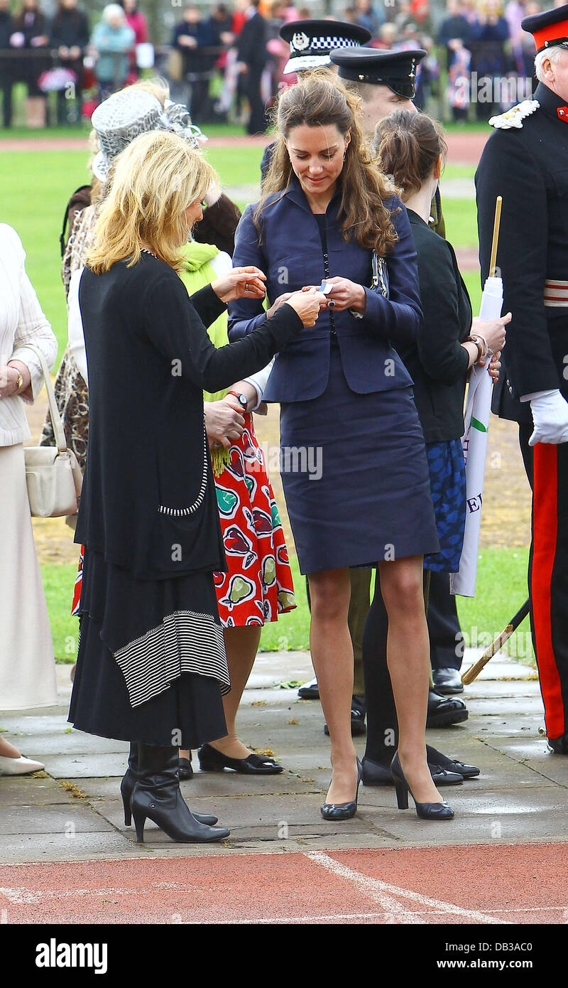 Kate Middleton visite Witton Country Park, Lancashire e visualizzare le attività che si svolgono presso il parco per dimostrare l' importanza di outdoor spazio ricreativo Darwen, Inghilterra - 11.04.11 Foto Stock