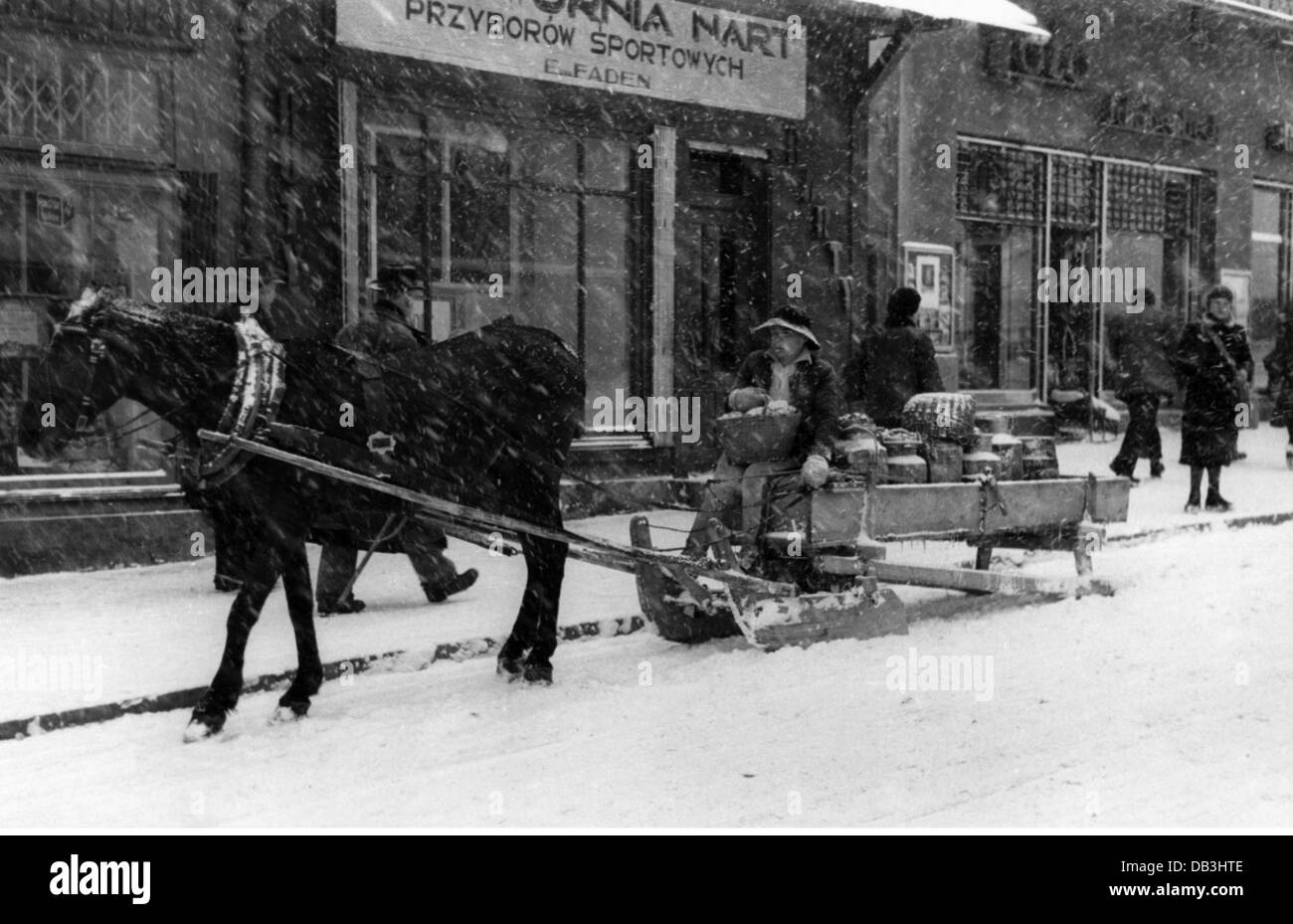 Persone, uomini, con animali, cocchiere con slitta per il trasporto a Zakopane, Polonia, 26.12.1941, diritti aggiuntivi-clearences-non disponibile Foto Stock