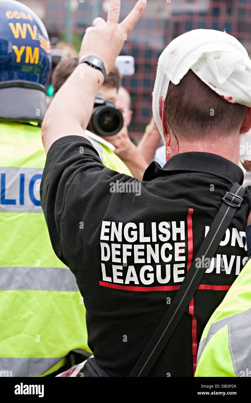 Difesa inglese league protesta edl birmingham 20 luglio 2013 feriti protestor edl Foto Stock