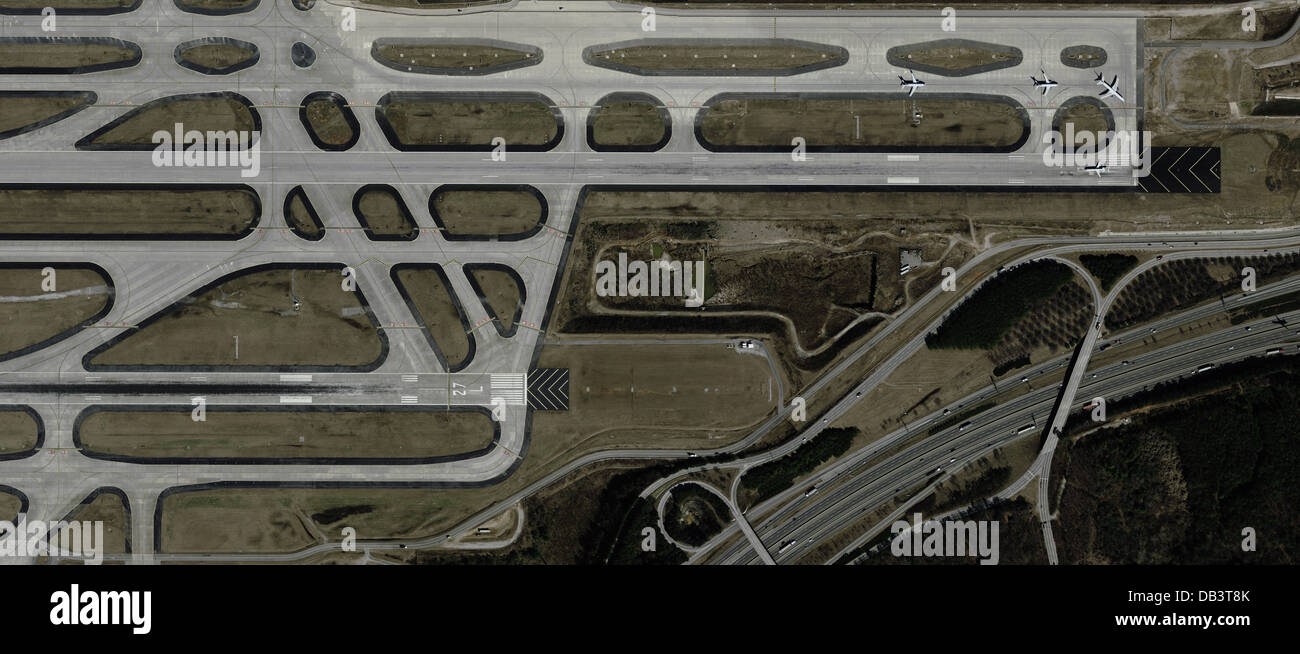 fotografia aerea piste parallele dell'aeroporto Foto Stock