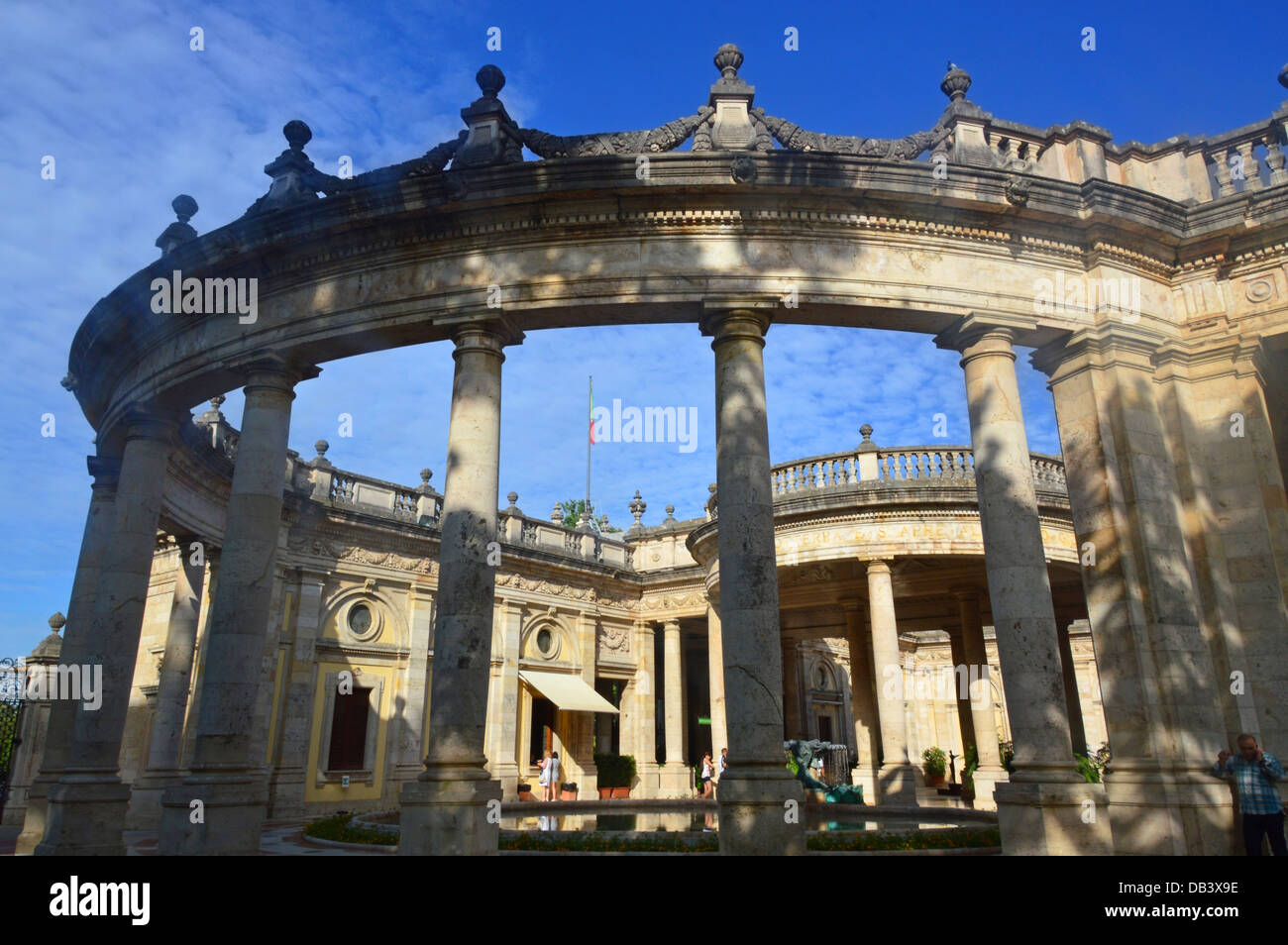 Il tettuccio spa in splendidi edifici e giardini in Montecatini Terme Foto Stock