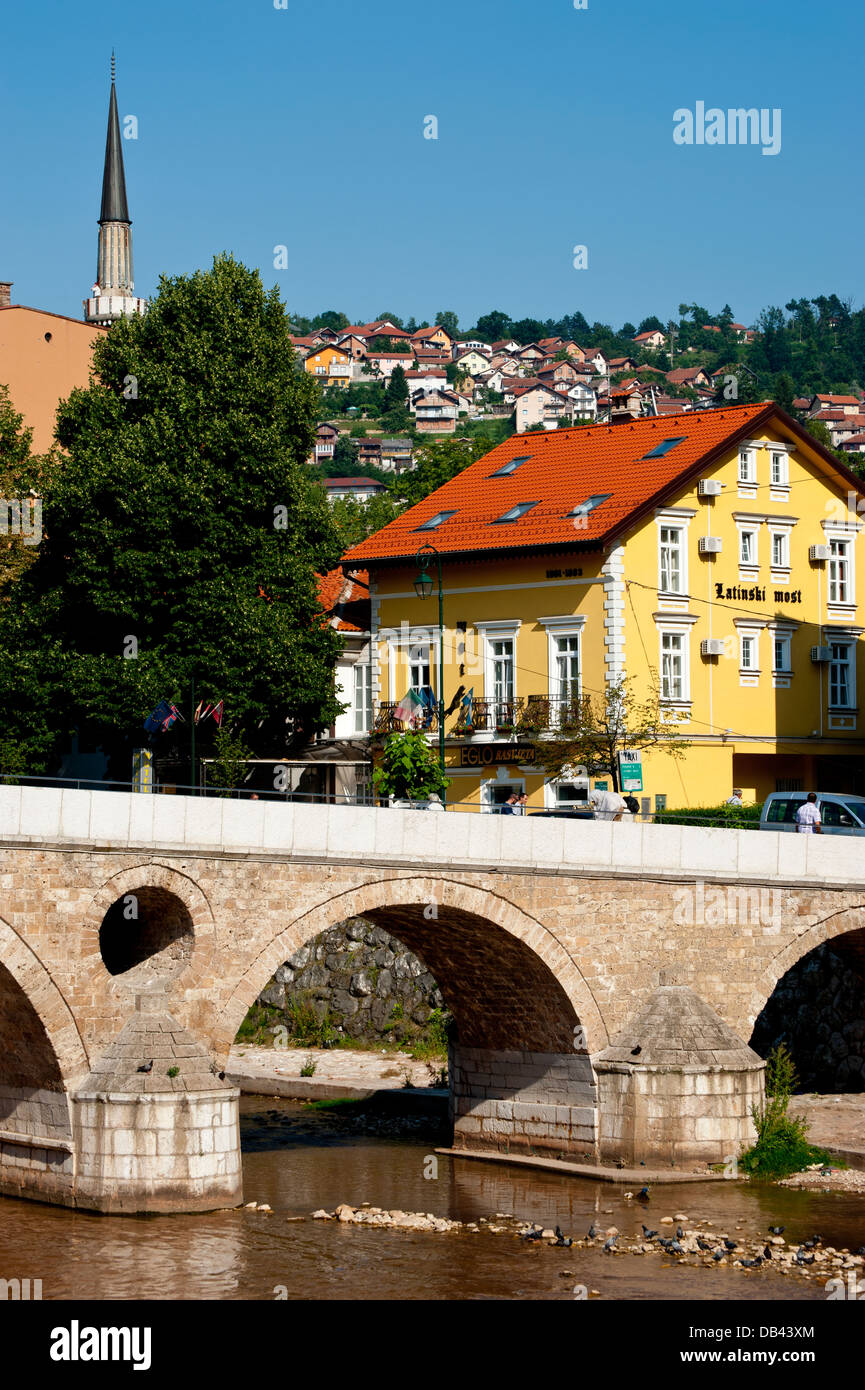 Latino-ponte sul fiume Miljacka, luogo dove è stato ucciso l'arciduca Francesco Ferdinando .Bosnia Erzegovina. Balcani .l'Europa. Foto Stock