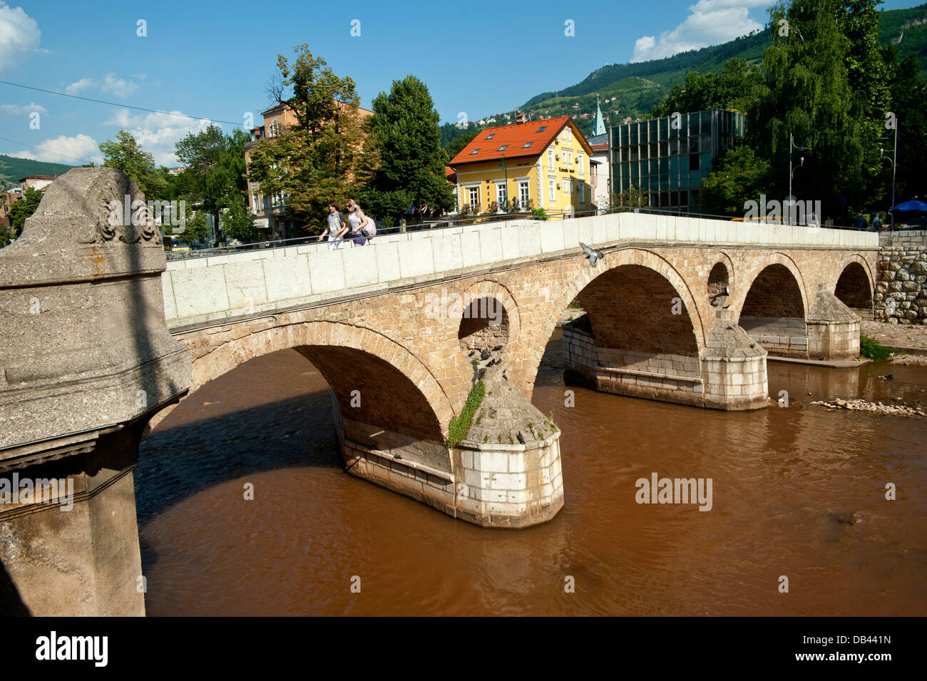 Latino-ponte sul fiume Miljacka, luogo dove è stato ucciso l'arciduca Francesco Ferdinando .Bosnia Erzegovina. Balcani .l'Europa. Foto Stock