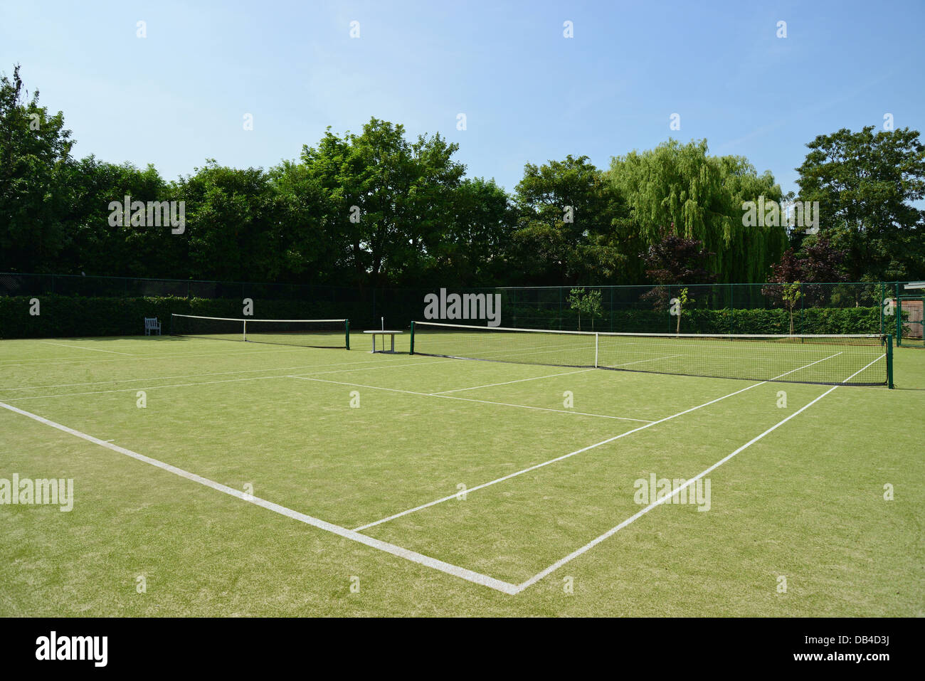 Campi da tennis al Runnymede-on-Thames Hotel, Runnymede, Surrey, England, Regno Unito Foto Stock
