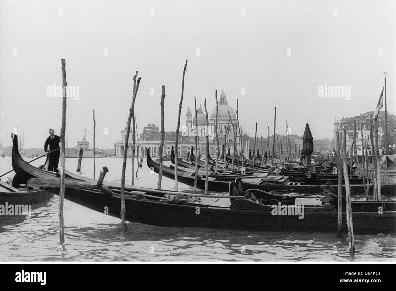 Geografia / viaggio, Italia, Venezia, gondola sul Canal Grande, 1950, diritti aggiuntivi-clearences-non disponibile Foto Stock