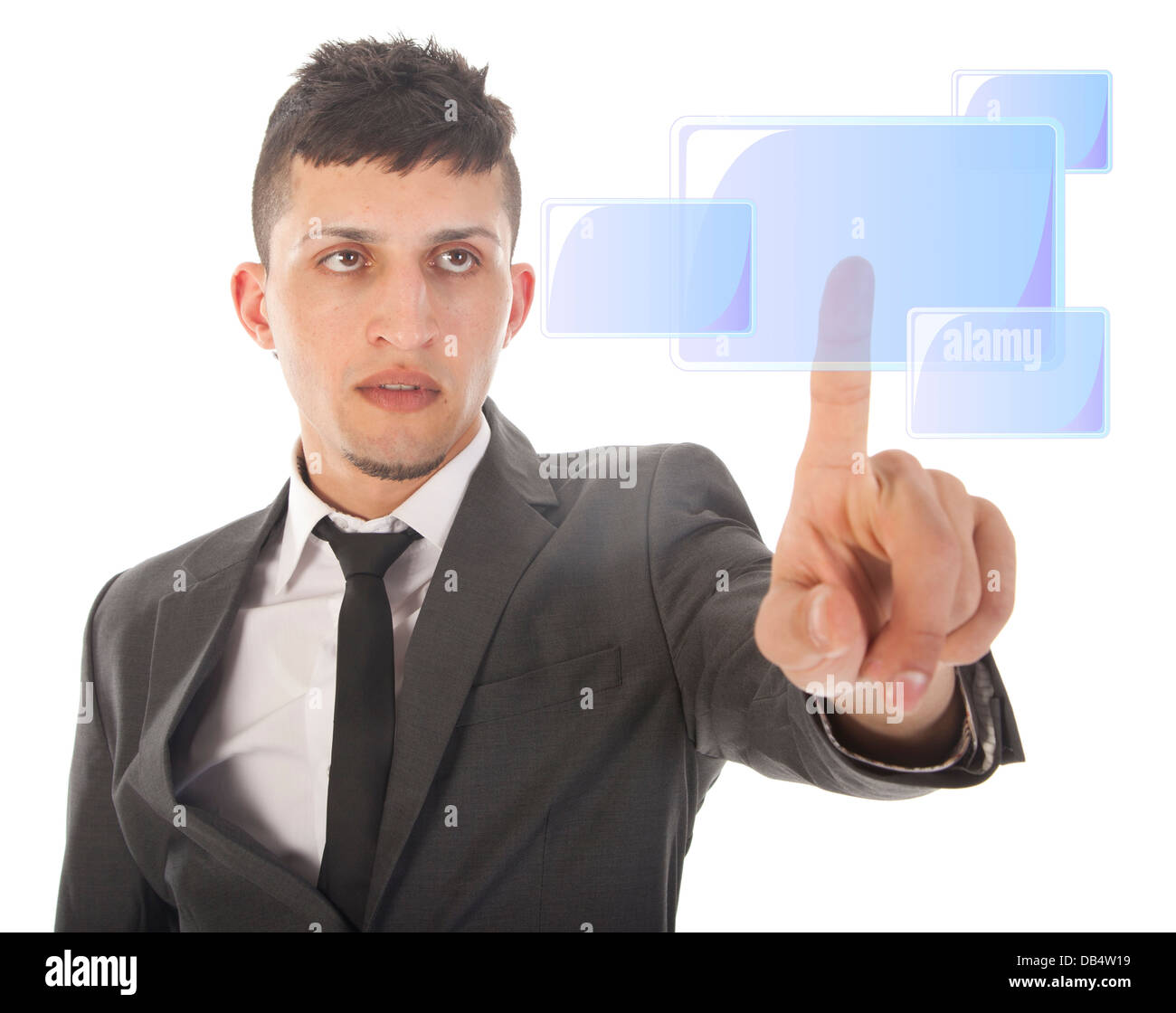 Giovane uomo spingendo il pulsante virtuale isolato su sfondo bianco Foto Stock