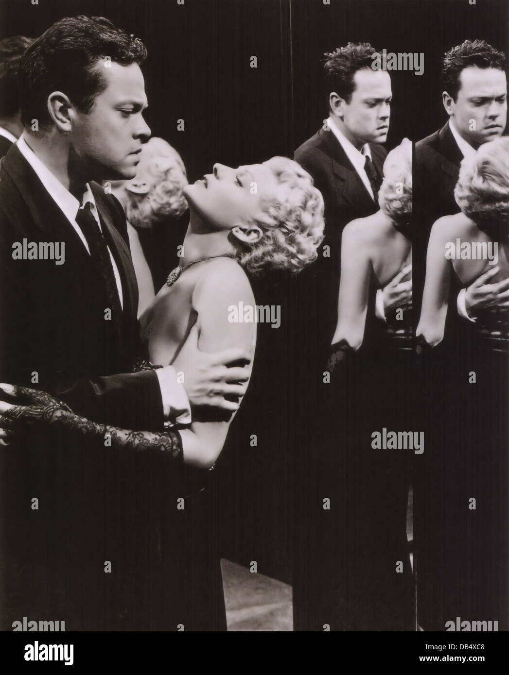 La signora da Shanghai Columbia, 1947. Diretto da Orson Welles. Con Rita Hayworth, Orson Welles Foto Stock