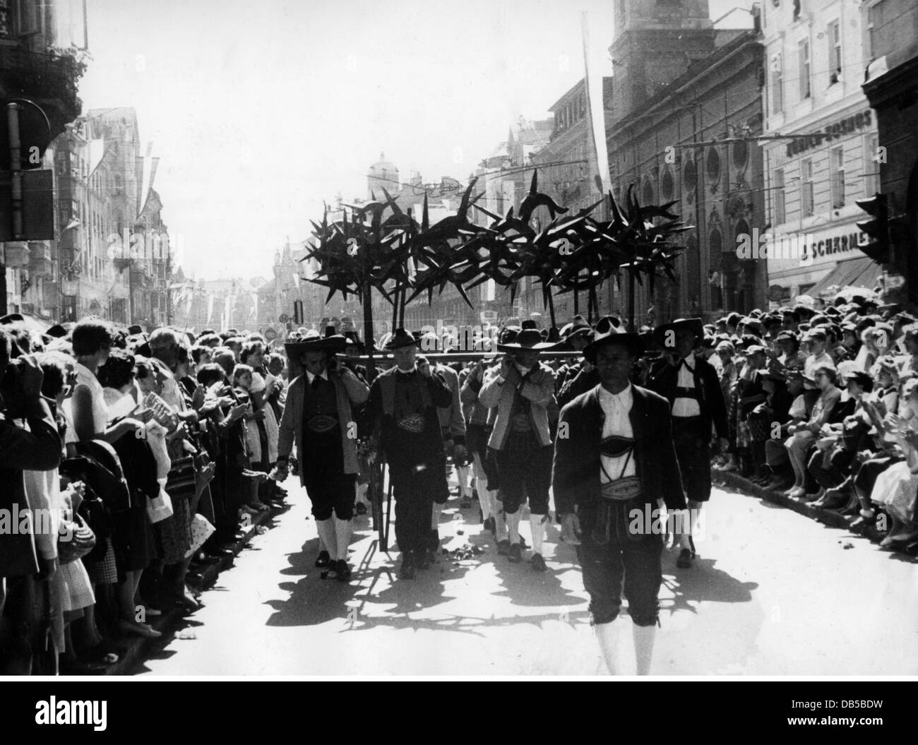 Geografia / viaggio, Austria, Tirolo, gente, processione in occasione del 150° anniversario dell'rivolta tirolese del 1809, gruppo di fuciliani dell'Alto Adige, Innsbruck, 13.9.1959, festa, folklore, Europa, XX secolo, storico, storico, conflitto, anni '