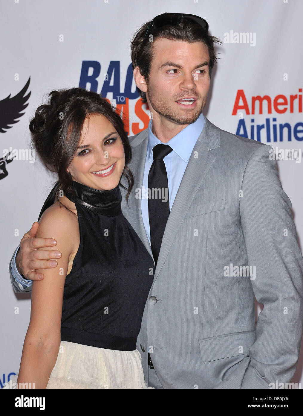 Rachael Leigh Cook e Daniel Gillies xviii gara annuale per cancellare MS tenutasi presso l'Hyatt Regency Century Plaza - Gli arrivi di Los Angeles, California - 29.04.11 Foto Stock