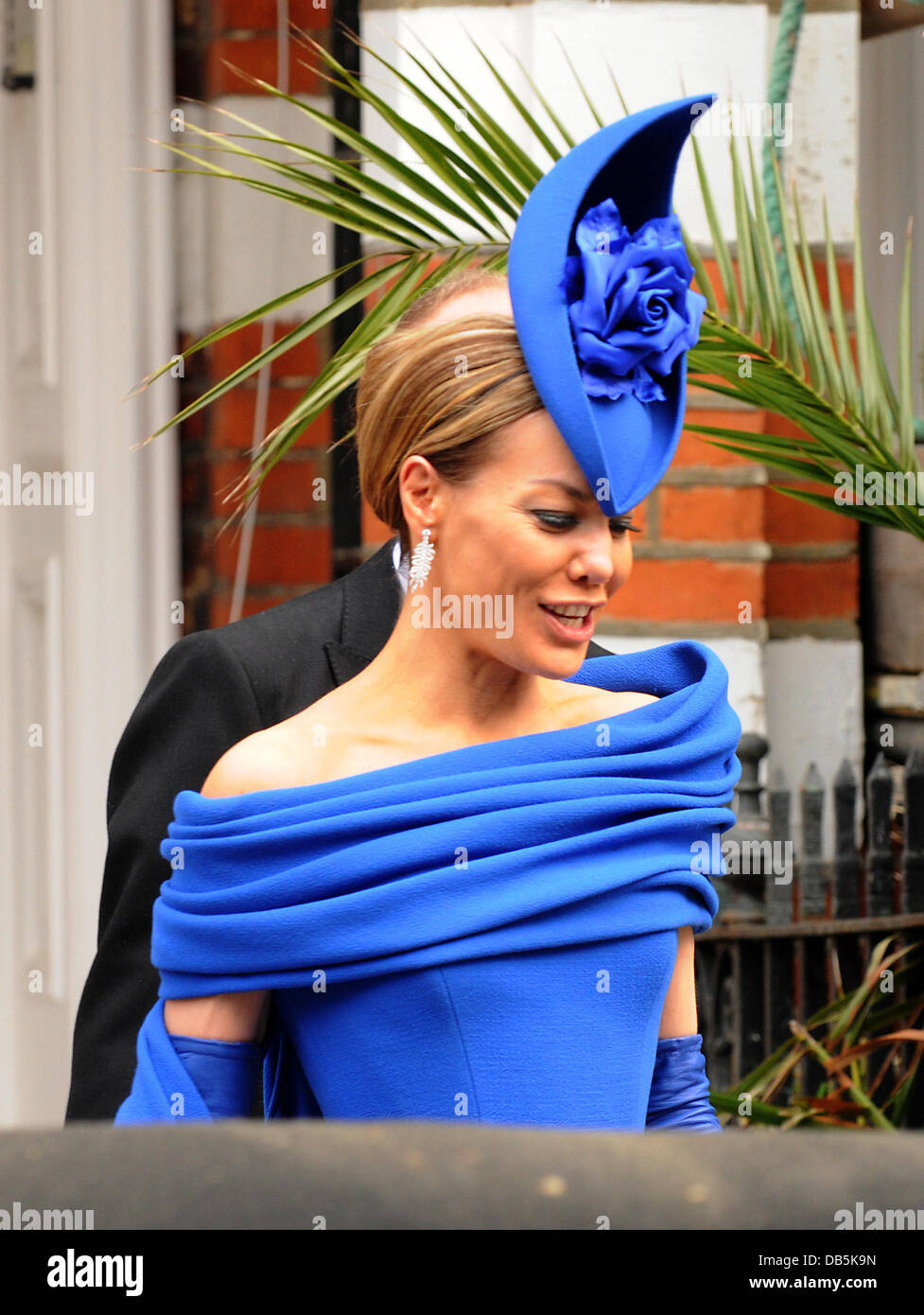 Tara Palmer-Tomkinson lasciare la sua casa in anticipo delle nozze del principe William e Catherine Middleton Londra Inghilterra - 29.04.11 Foto Stock