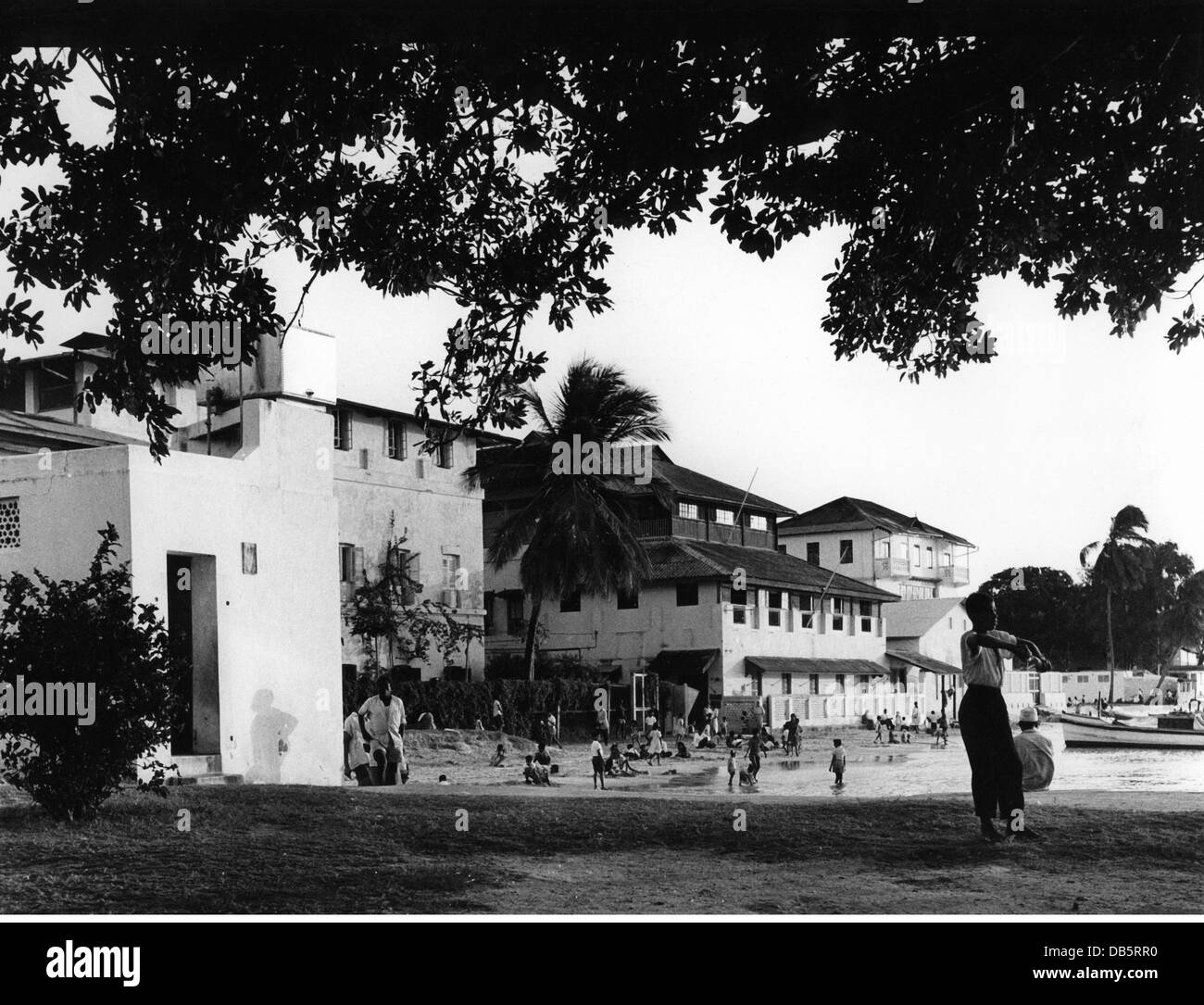 Geografia / viaggio, Tanzania, Zanzibar, persone in spiaggia, intorno agli anni '50, diritti aggiuntivi-clearences-non disponibile Foto Stock