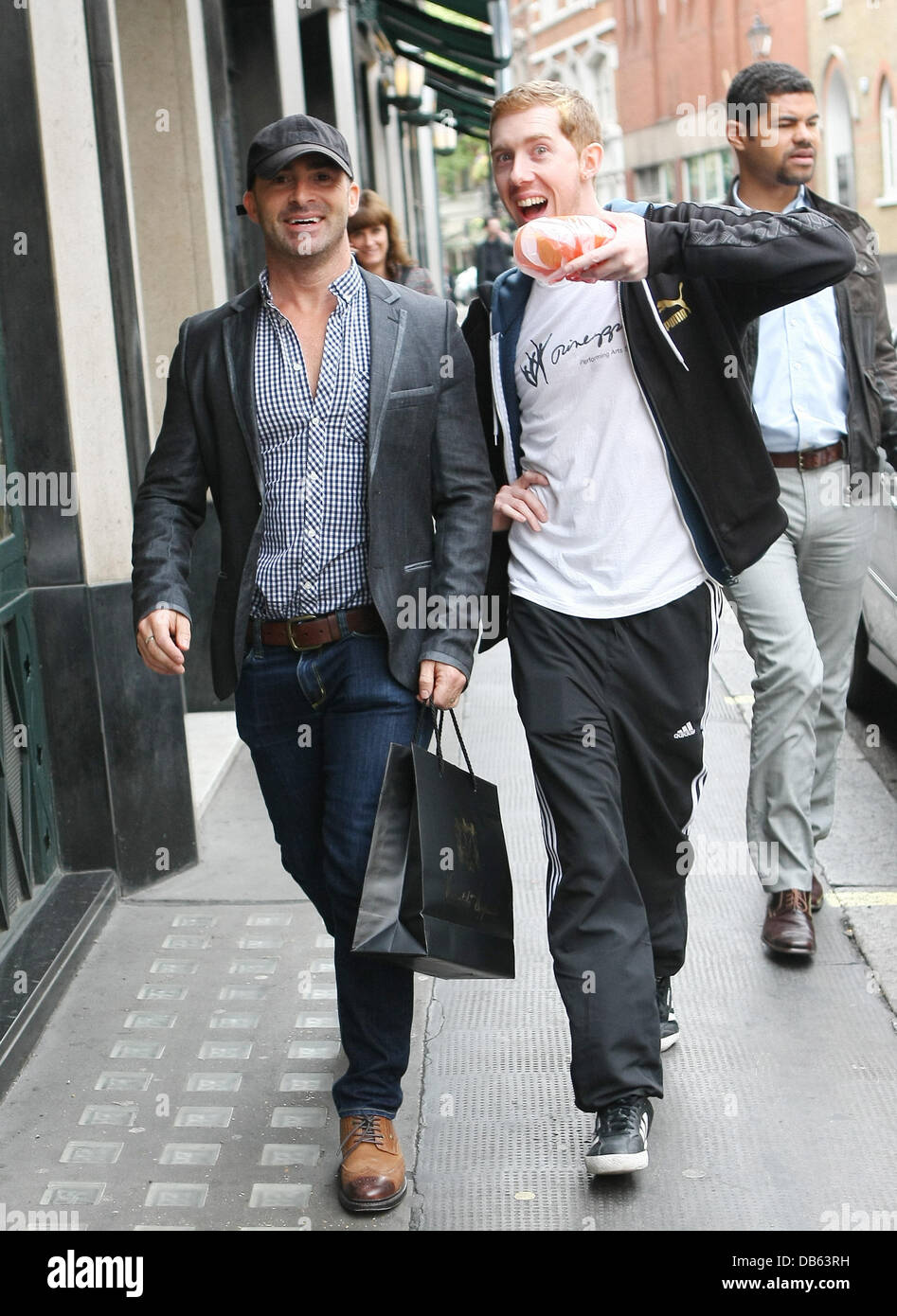 Louie Spence al di fuori della Ivy ristorante di Londra, Inghilterra - 05.05.11 Foto Stock