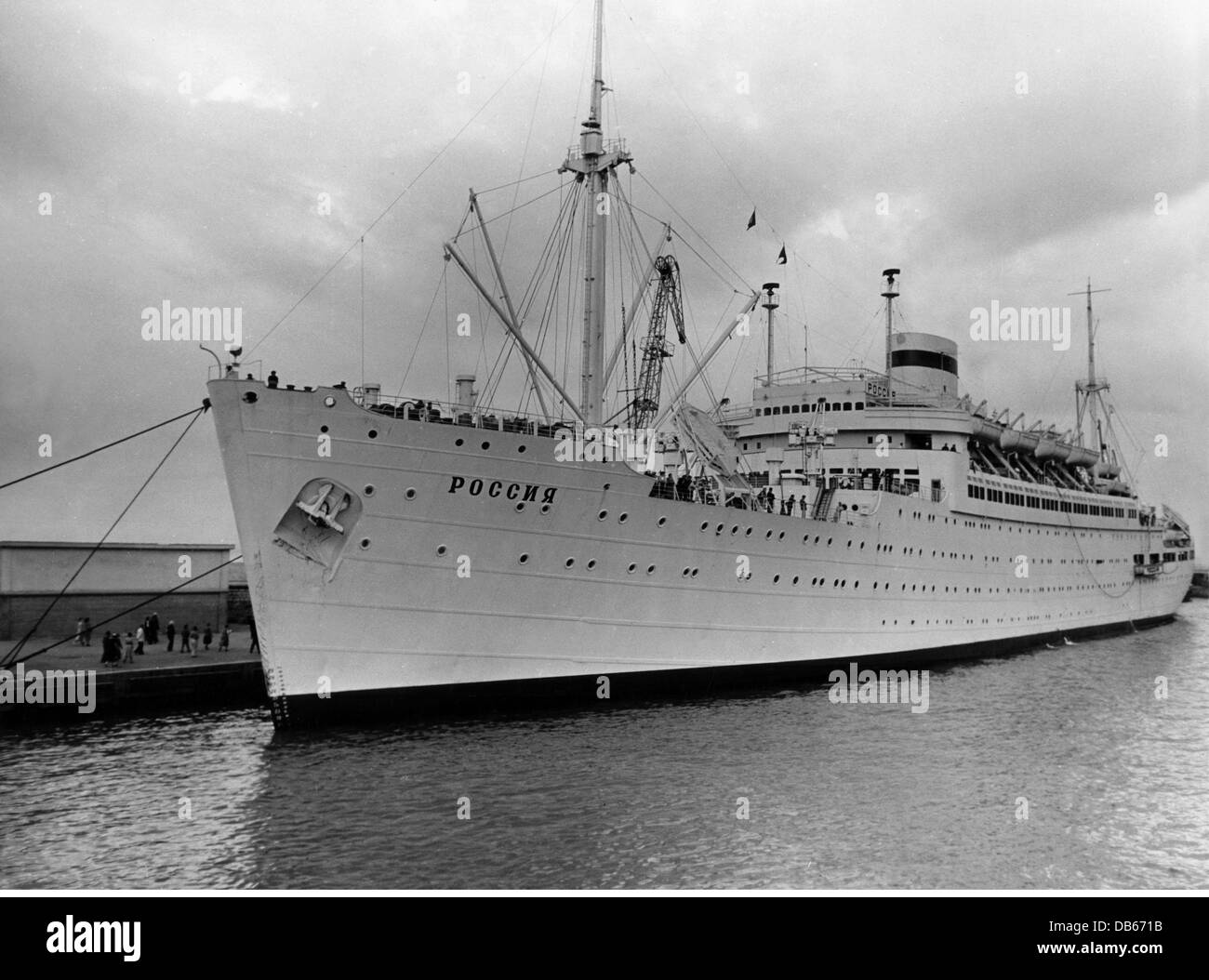 Trasporti / trasporto, navigazione, piroscelli passeggeri, 'Rossia', costruito come 'Patria', lanciato il 15.1.1938 ad Amburgo, Germania, rilevato dall'Unione Sovietica nel 1946, demolito come 'Anvia' nel 1985, vista esterna, circa anni '50, diritti aggiuntivi-clearences-non disponibile Foto Stock