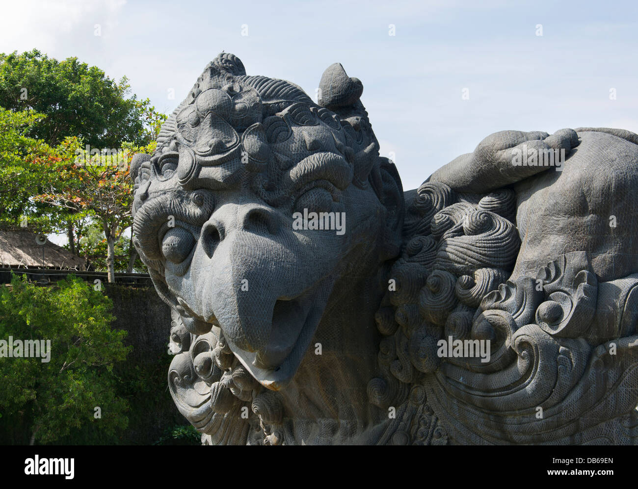 Grande statua di Garuda bird come dio in Bali Indonesia Foto Stock