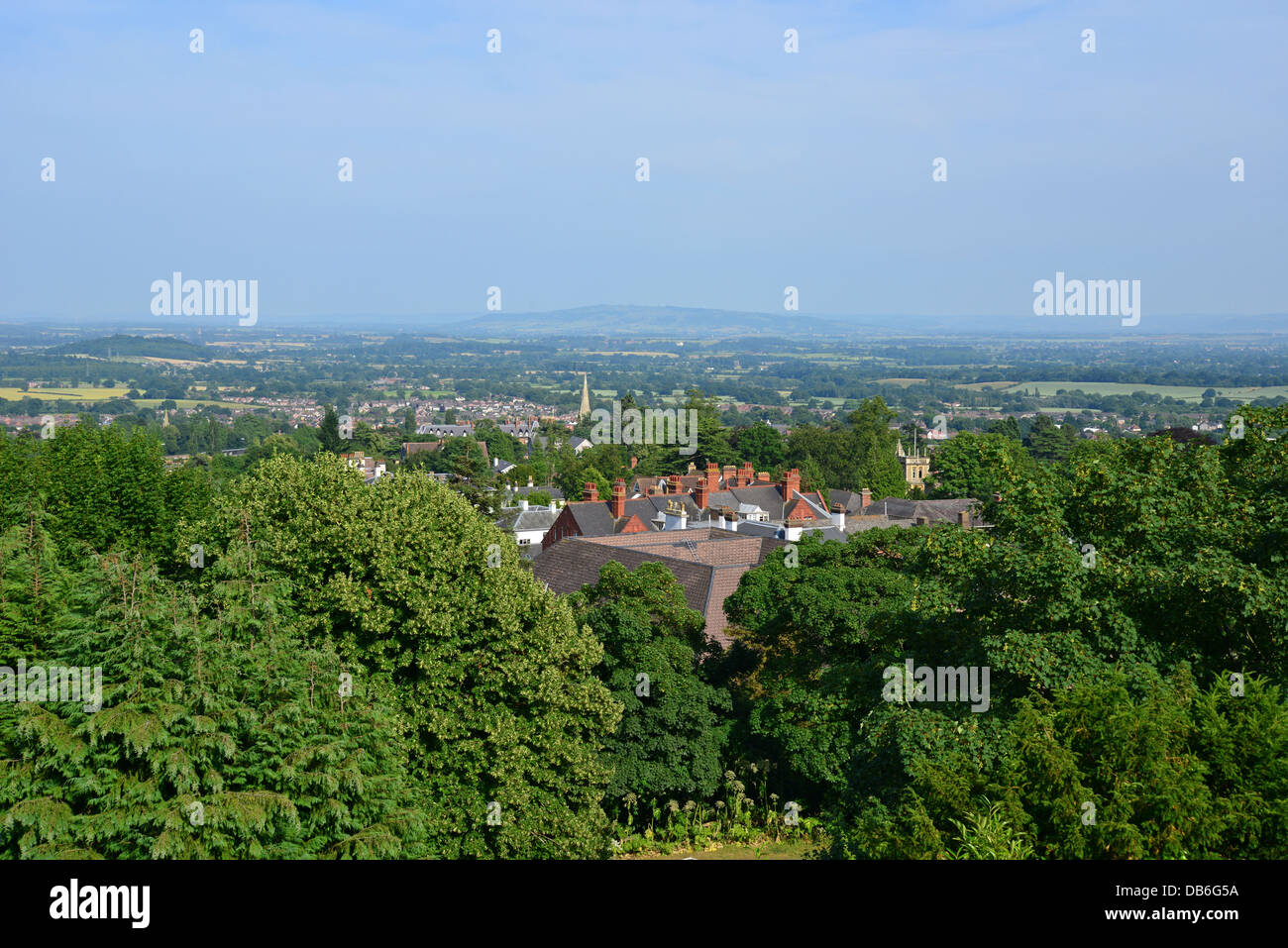 Vista sulla campagna dalla città, Great Malvern, Worcestershire, Inghilterra, Regno Unito Foto Stock