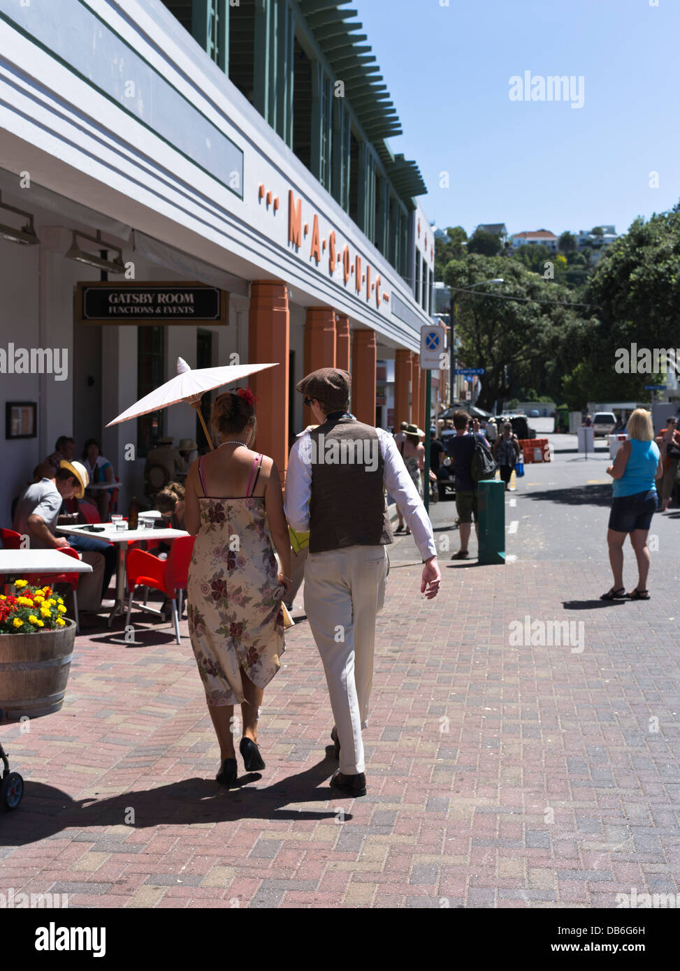 Dh Napier, Nuova Zelanda Art Deco weekend giovane negli anni trenta dress Masonic Hotel Foto Stock