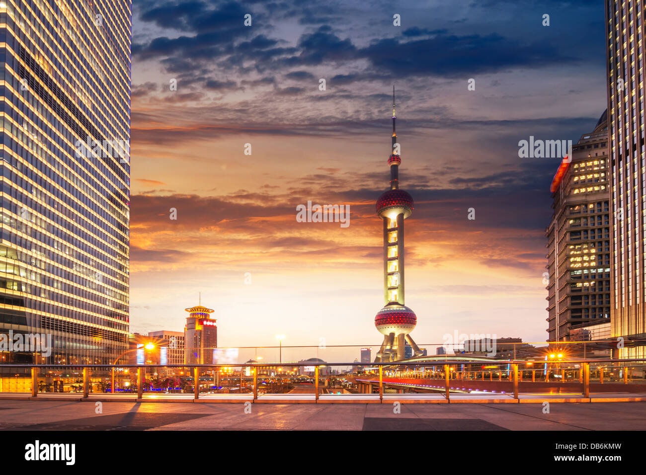 Bella città di Shanghai bund notte Foto Stock