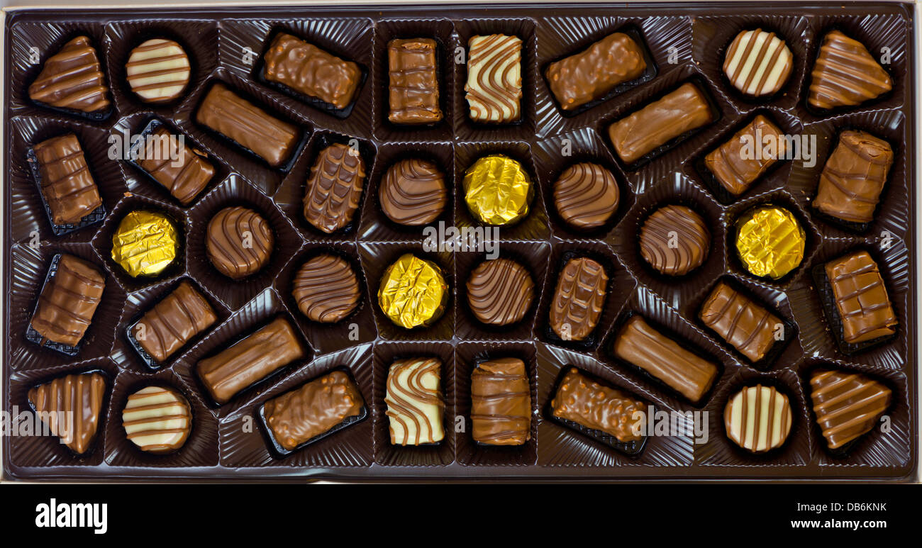 Confezione regalo di cioccolatini immagini e fotografie stock ad alta  risoluzione - Alamy