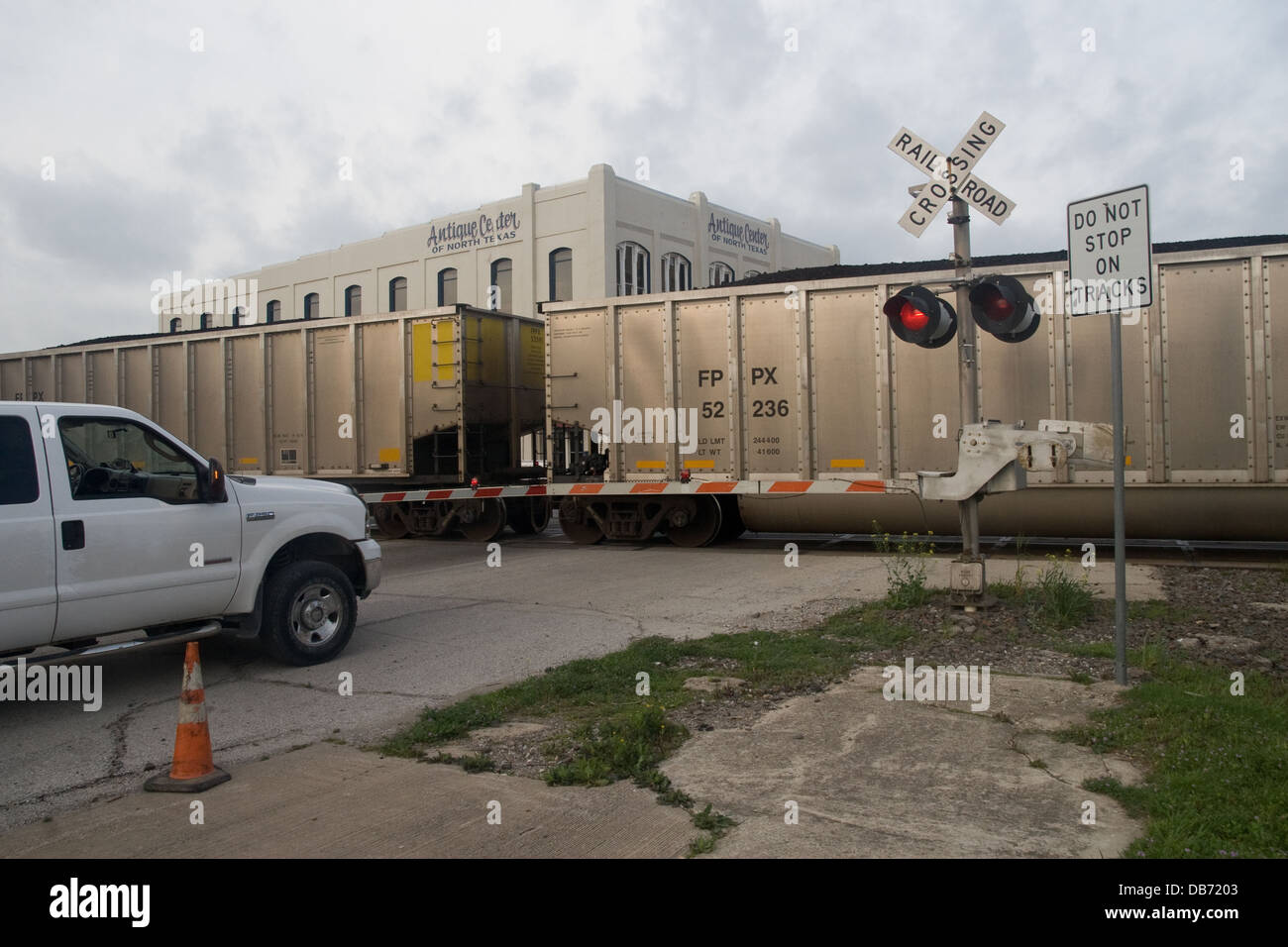 Il carbone su vetture BNSF treno merci a Gainesville Texas USA Foto Stock