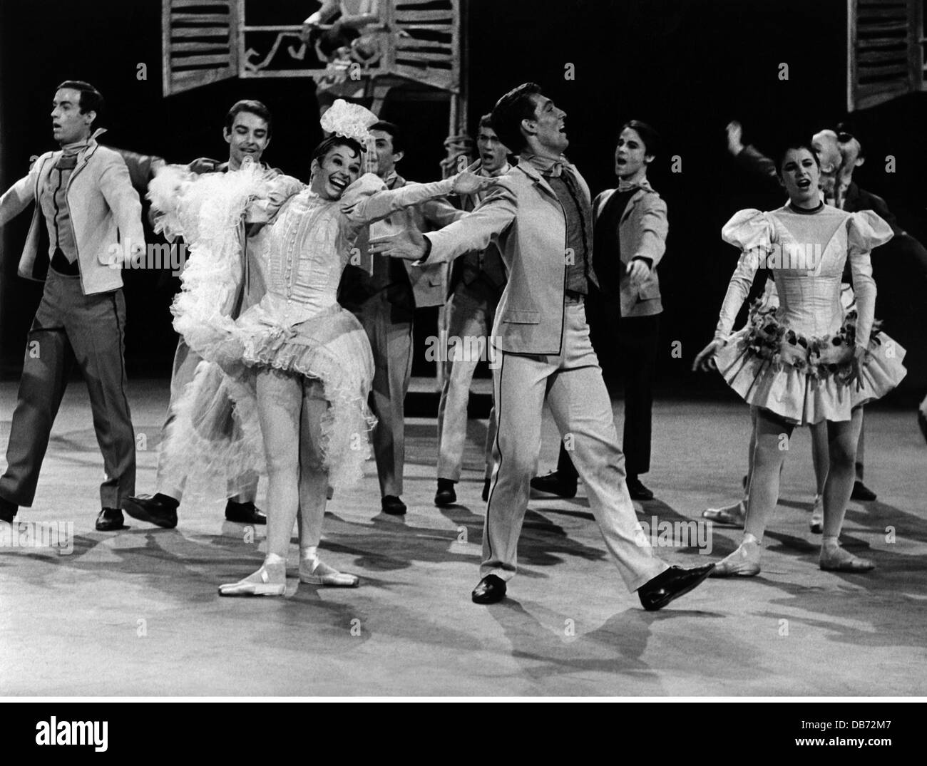 Jeanmaire, Zizi, * 29.4.1924, ballerino francese e il cantante a piena lunghezza e presso il ZDF show televisivo "Zizi Jeanmaire-Show', 18.4.1963, a terze parti Permissions-Neccessary Foto Stock