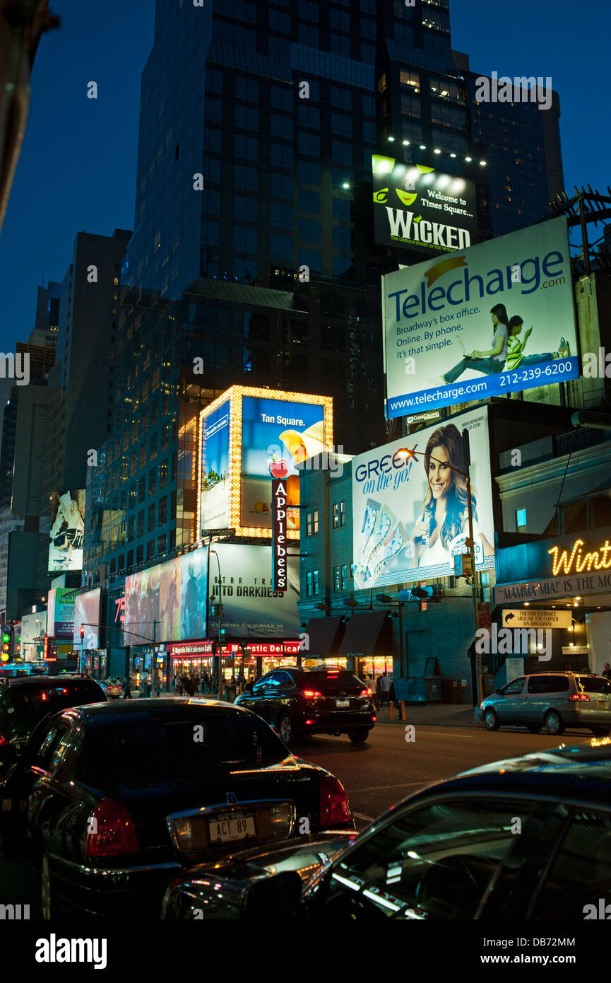 Tabelloni luminosi, Times Square a New York City Foto Stock