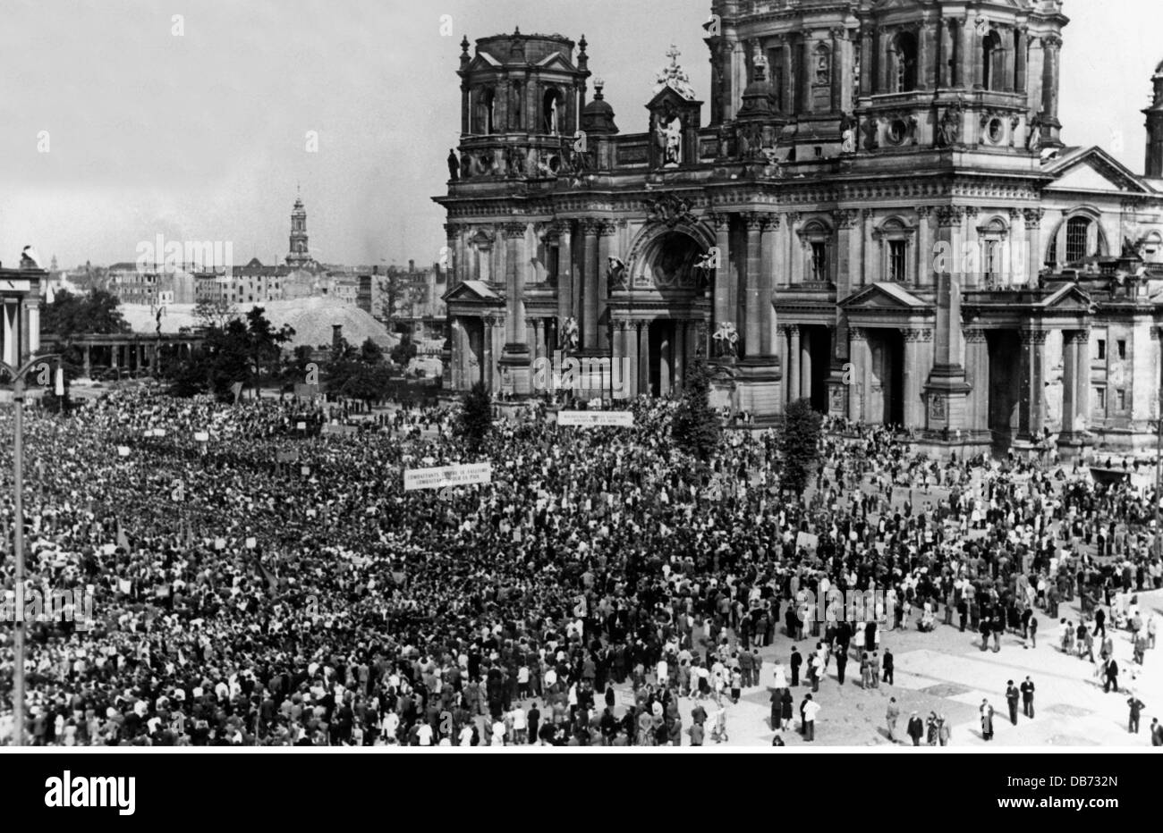 Periodo post-bellico, politica, Germania, raduno politico, giorno delle vittime del fascismo, giardino di piacere, Berlino, 12.9.1948, diritti aggiuntivi-clearences-non disponibile Foto Stock