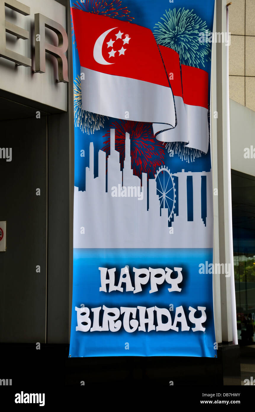 Buon compleanno Singapore: la celebrazione della festa nazionale poster con bandiera Foto Stock