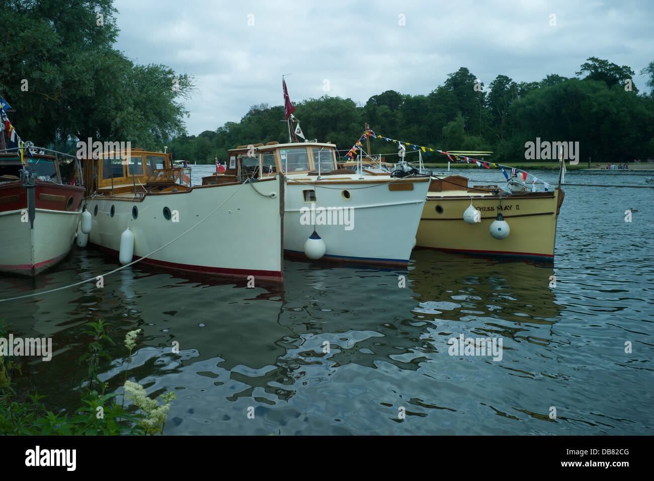 Il Tamigi 35th barca tradizionale Rally, Henley-on-Thames, Inghilterra Luglio 2013.tradizionali barche di legno sul fiume Tamigi. Foto Stock