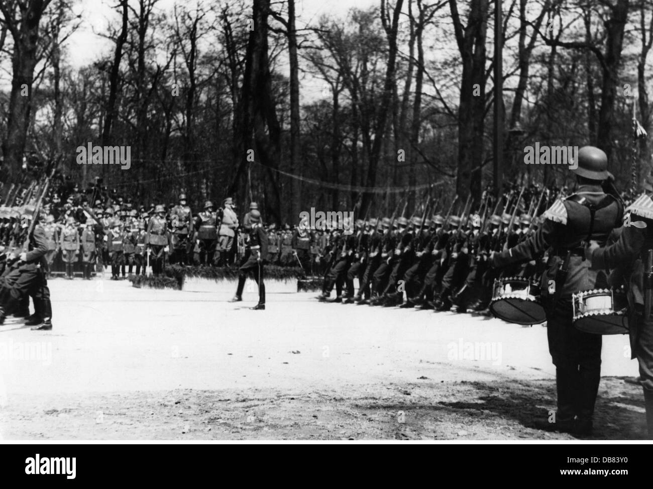 Nazismo / nazionalsocialismo, militare, parate, sfilata il 47° compleanno di Adolf Hitler, Berlino, 20.4.1936, fanteria, diritti aggiuntivi-clearences-non disponibile Foto Stock